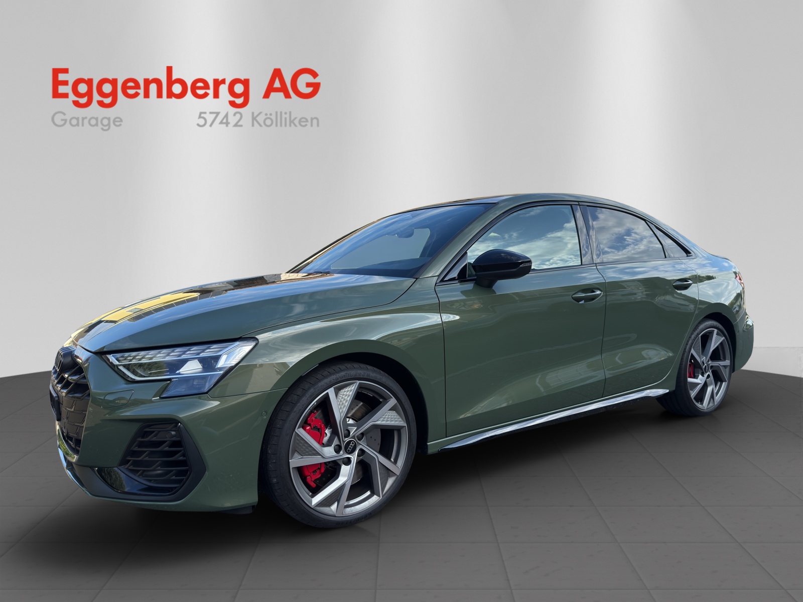 AUDI S3 Limousine TFSI quattro S-tronic, distriktgrün met.-image-0