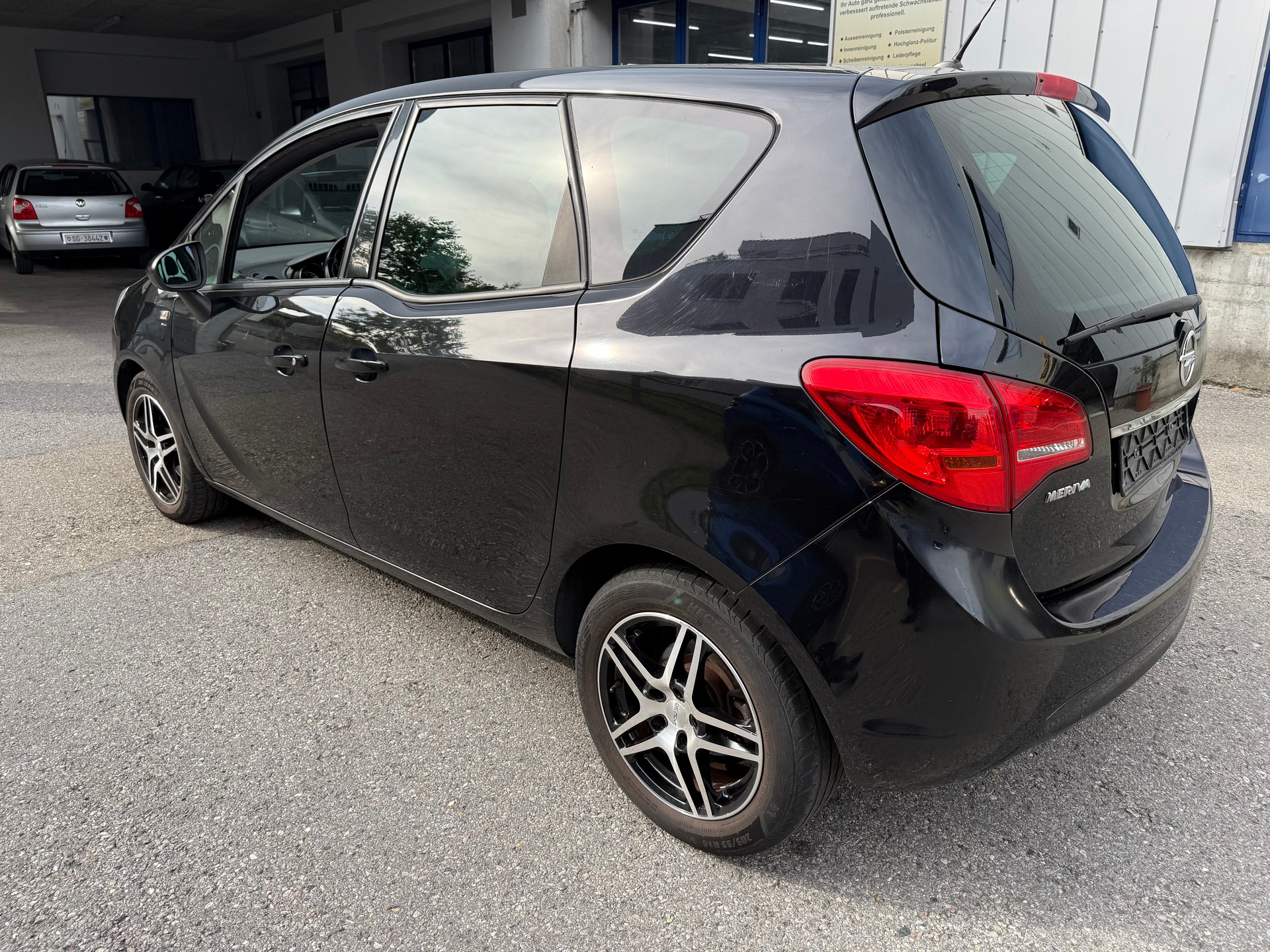OPEL Meriva 1.4 Turbo Enjoy-image-3