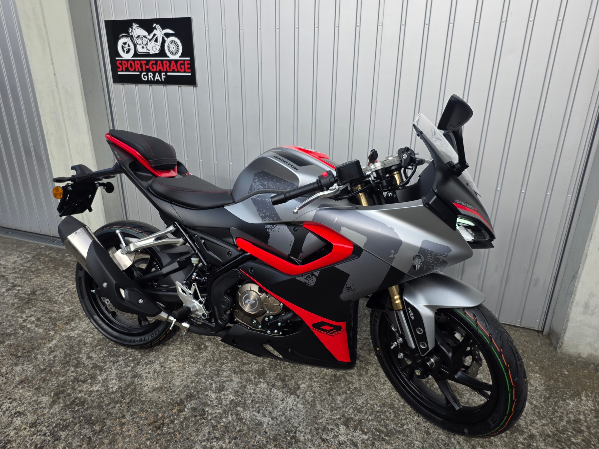QJ SRK 125 R