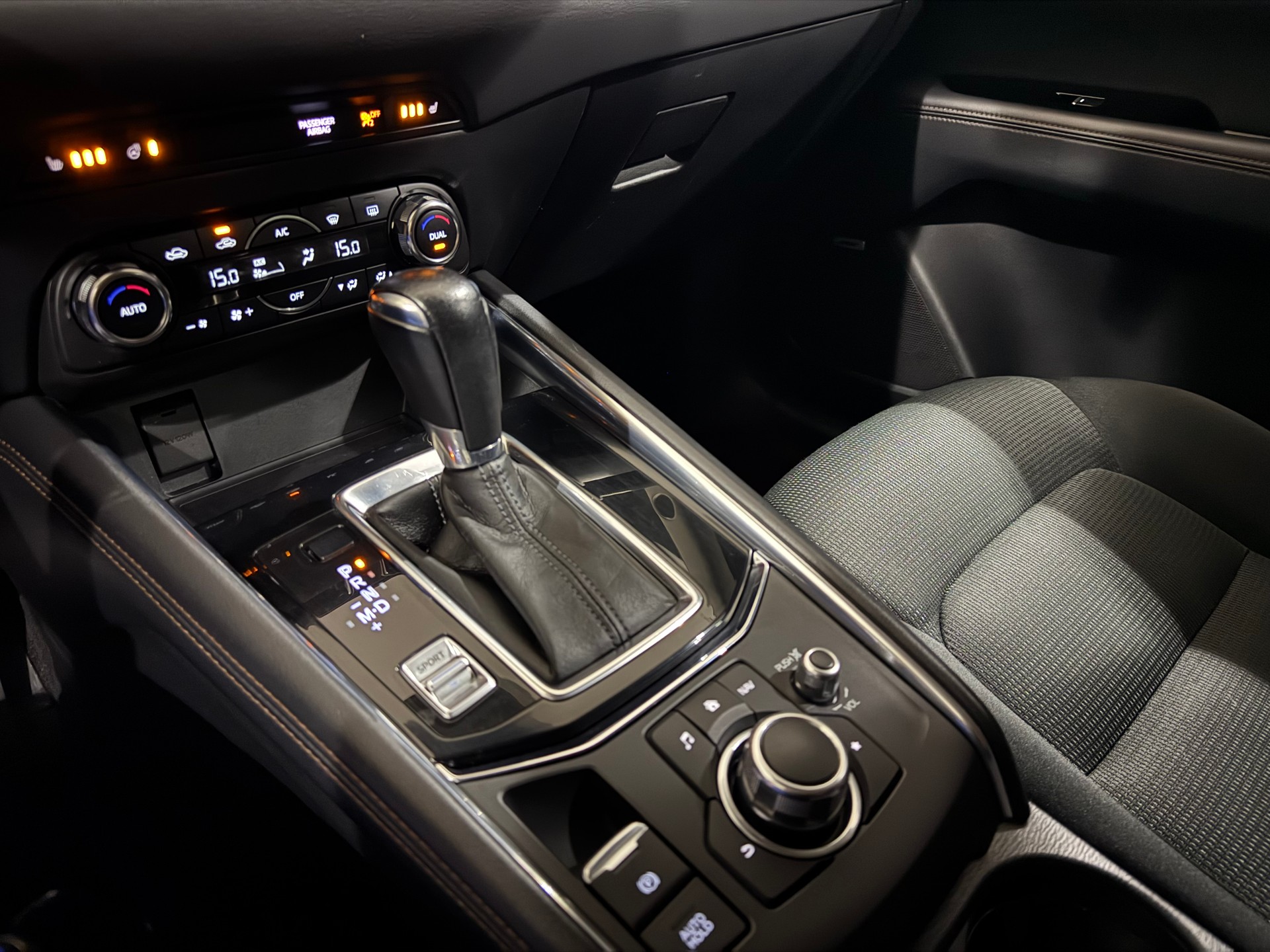 MAZDA CX-5 SKYACTIV-G 194 Revolution AWD Automat-image-24
