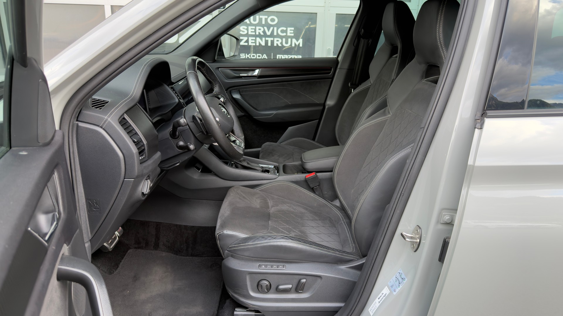 SKODA Kodiaq 2.0 TSI Sportline DSG-image-6