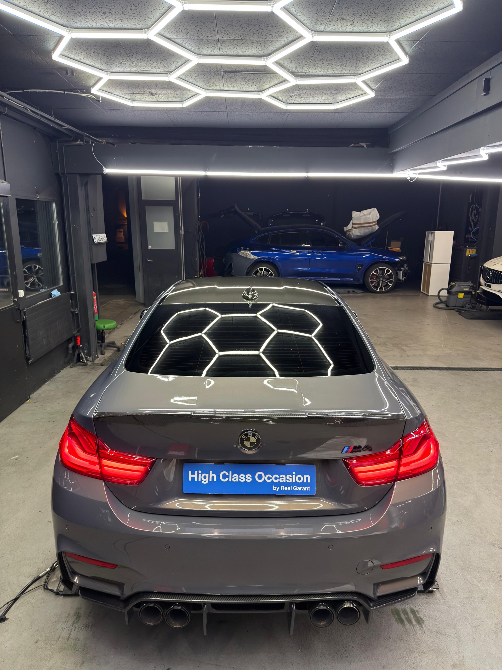 BMW M4 Coupé Competition DKG-showroom-element-3