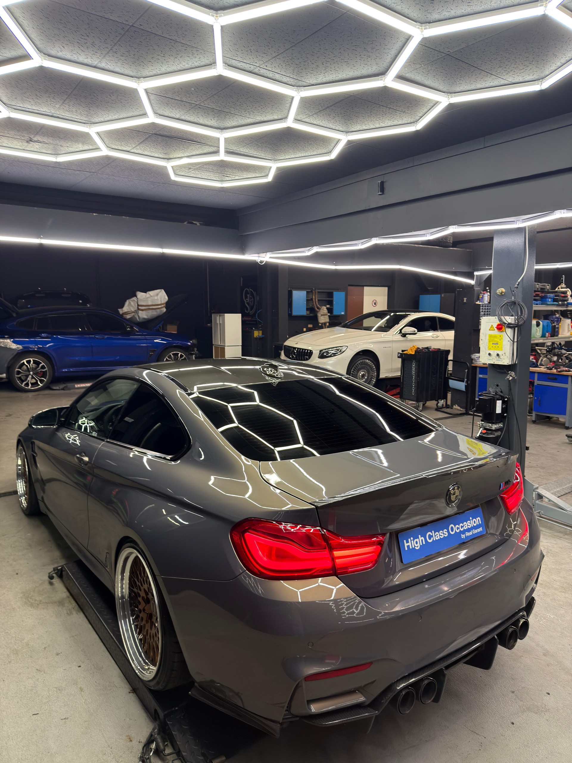 BMW M4 Coupé Competition DKG-showroom-element-2