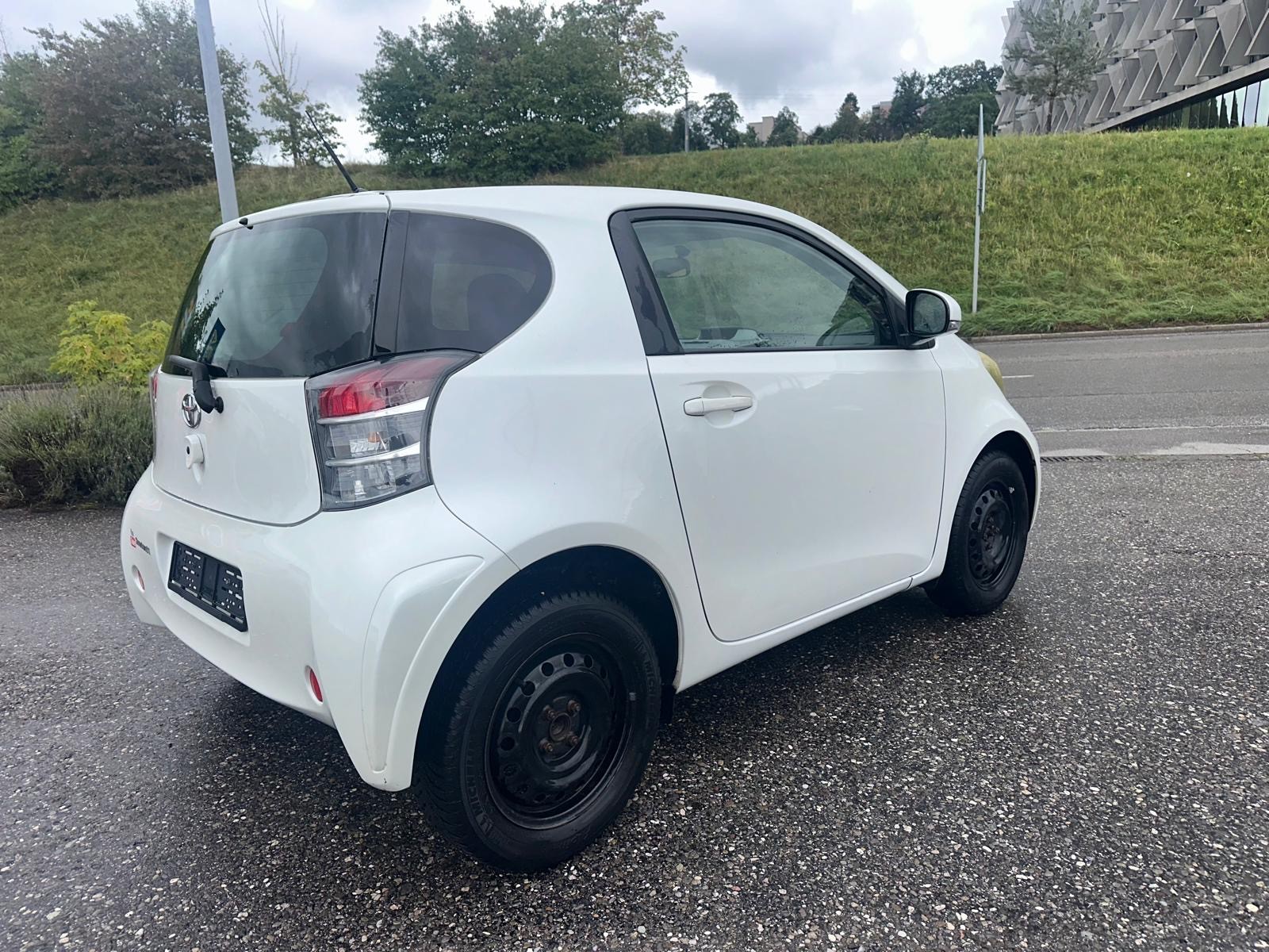 TOYOTA iQ 1.0 VVT-i-showroom-element-2