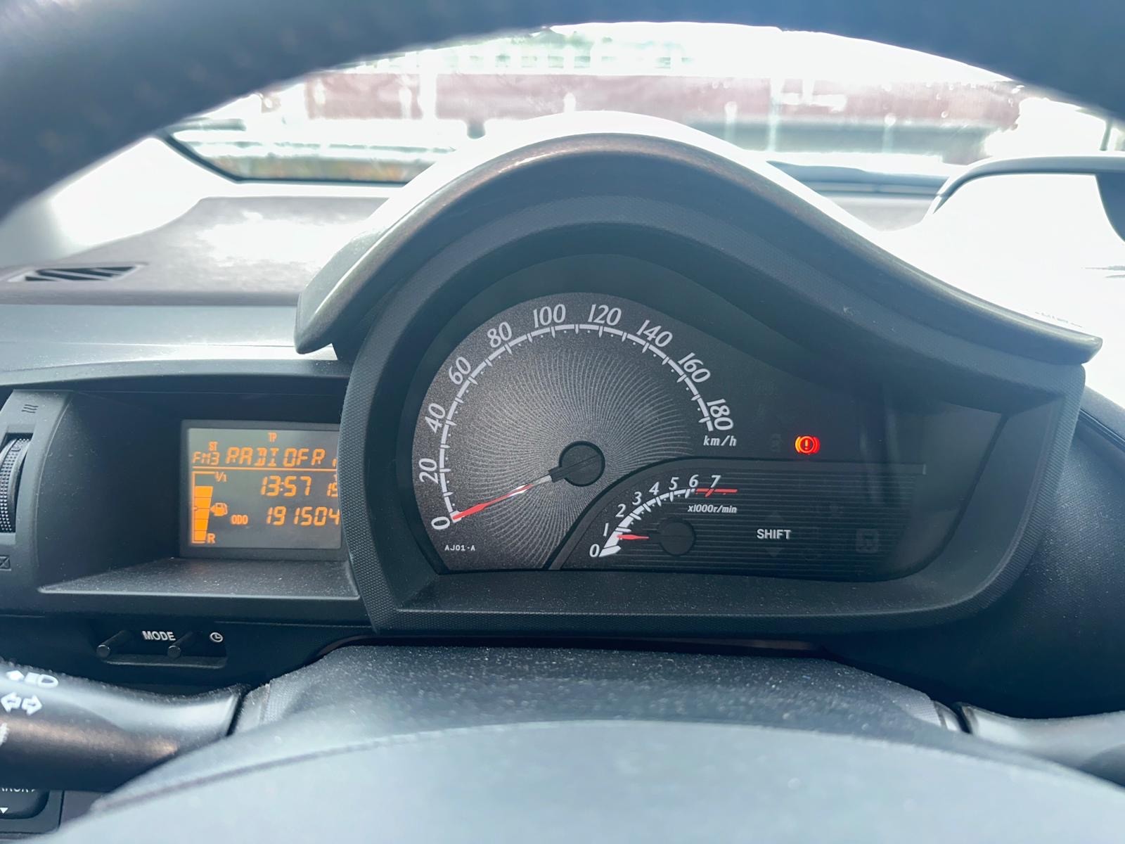 TOYOTA iQ 1.0 VVT-i-image-8