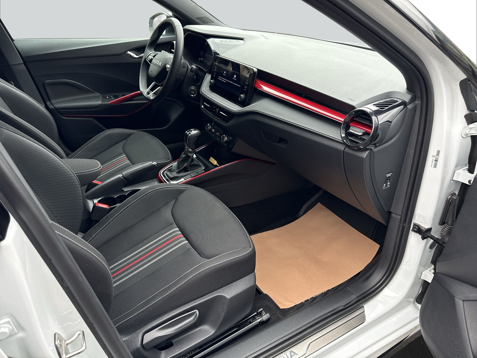 SKODA Fabia 1.0 TSI Monte Carlo DSG-image-11