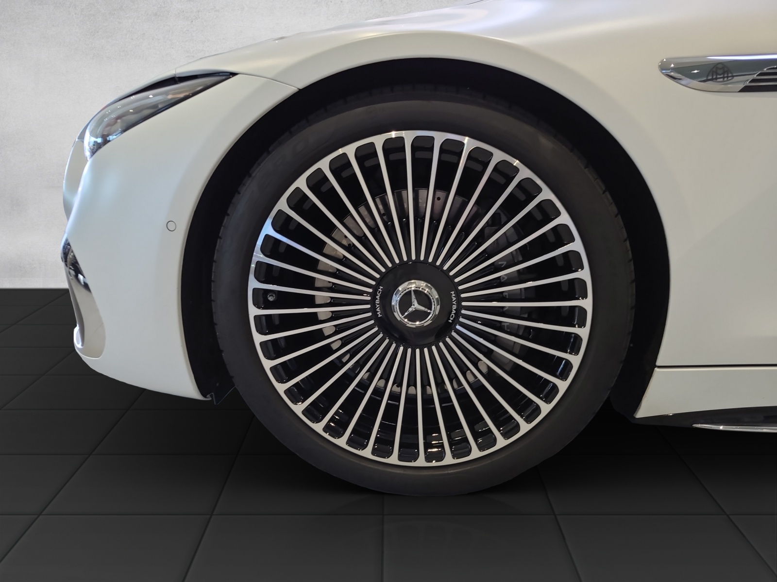 MERCEDES-BENZ SL 680 Maybach Monogram Series-image-1