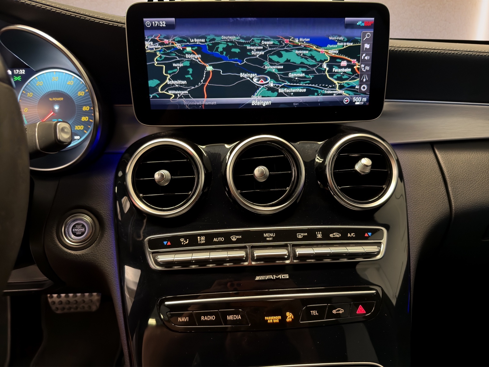 MERCEDES-BENZ C 300 e T-Modell AMG Line 9G-Tronic-image-11