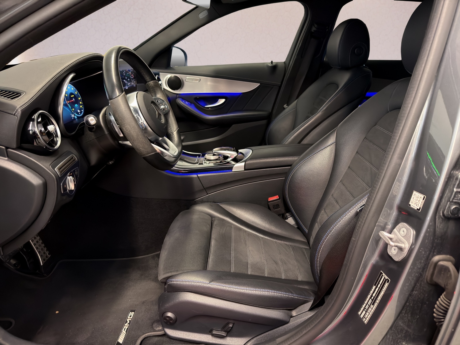 MERCEDES-BENZ C 300 e T-Modell AMG Line 9G-Tronic-image-9