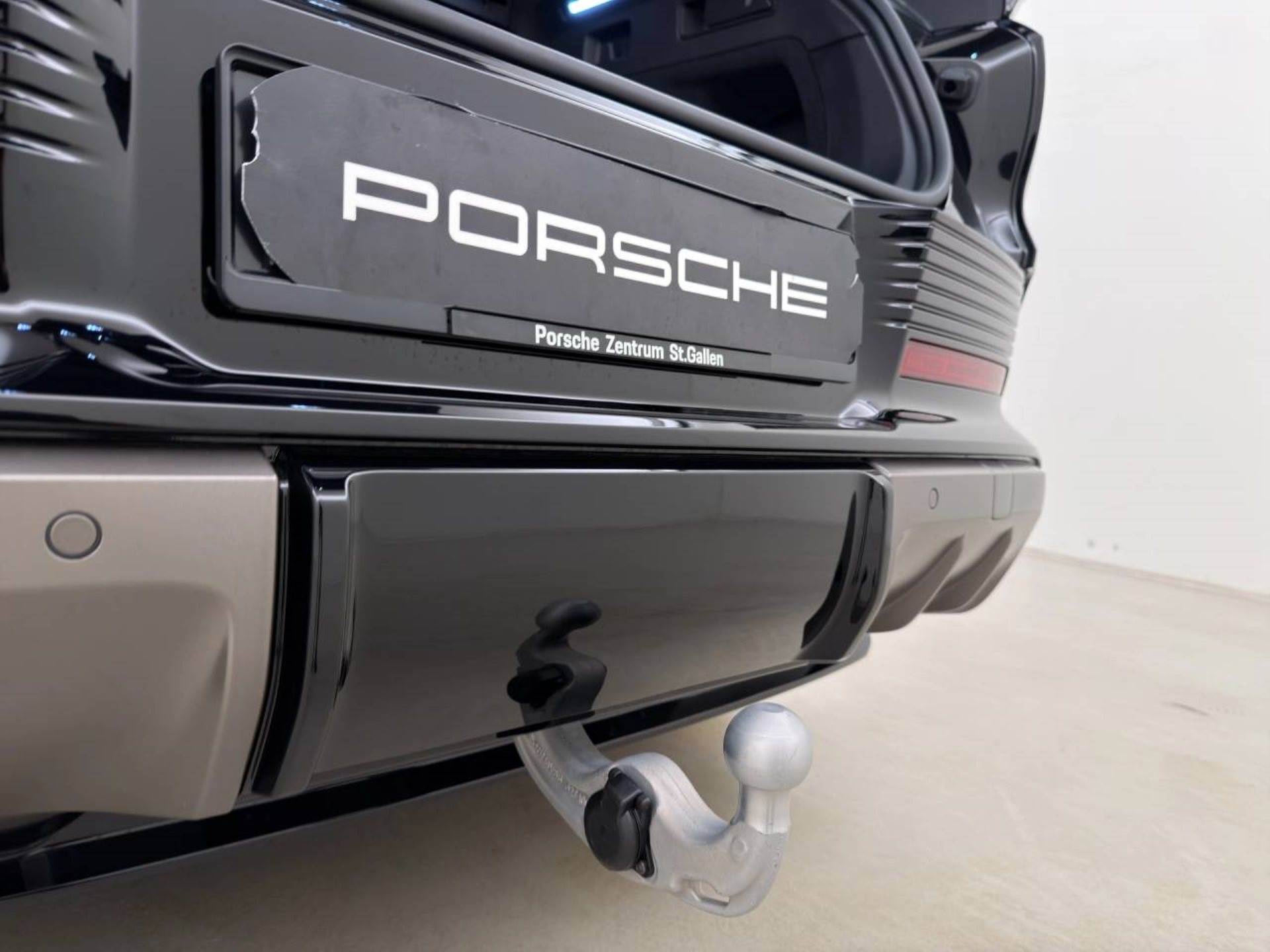 PORSCHE Cayenne Turbo Coupé Electric-image-22