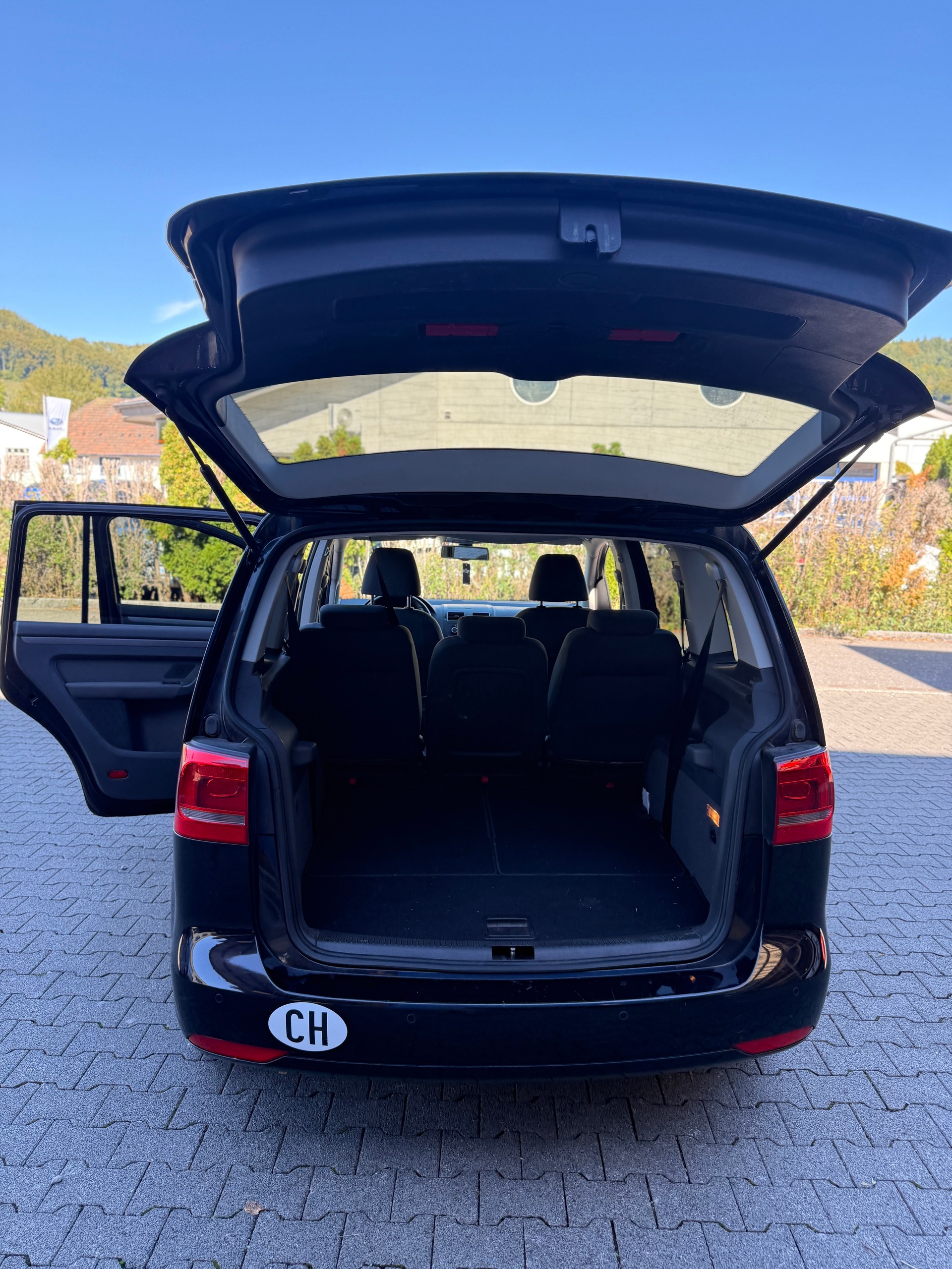VW Touran 1.4 TSI Highline DSG-image-9
