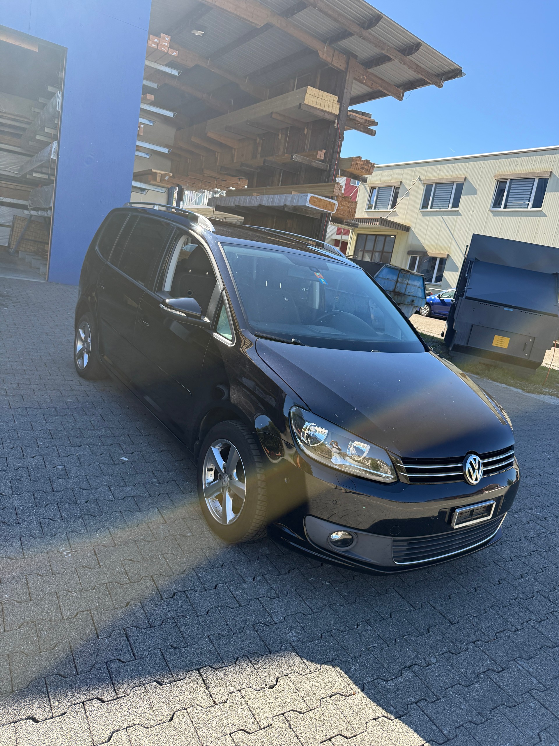 VW Touran 1.4 TSI Highline DSG-image-3