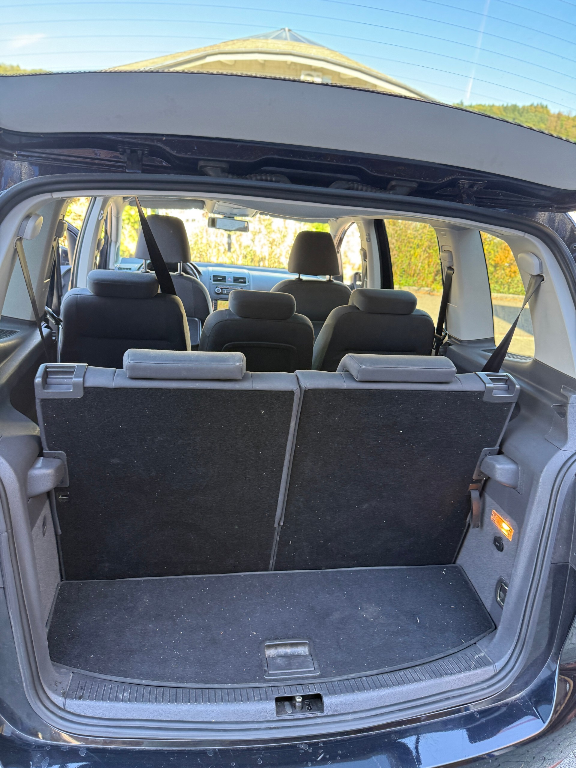 VW Touran 1.4 TSI Highline DSG-image-7