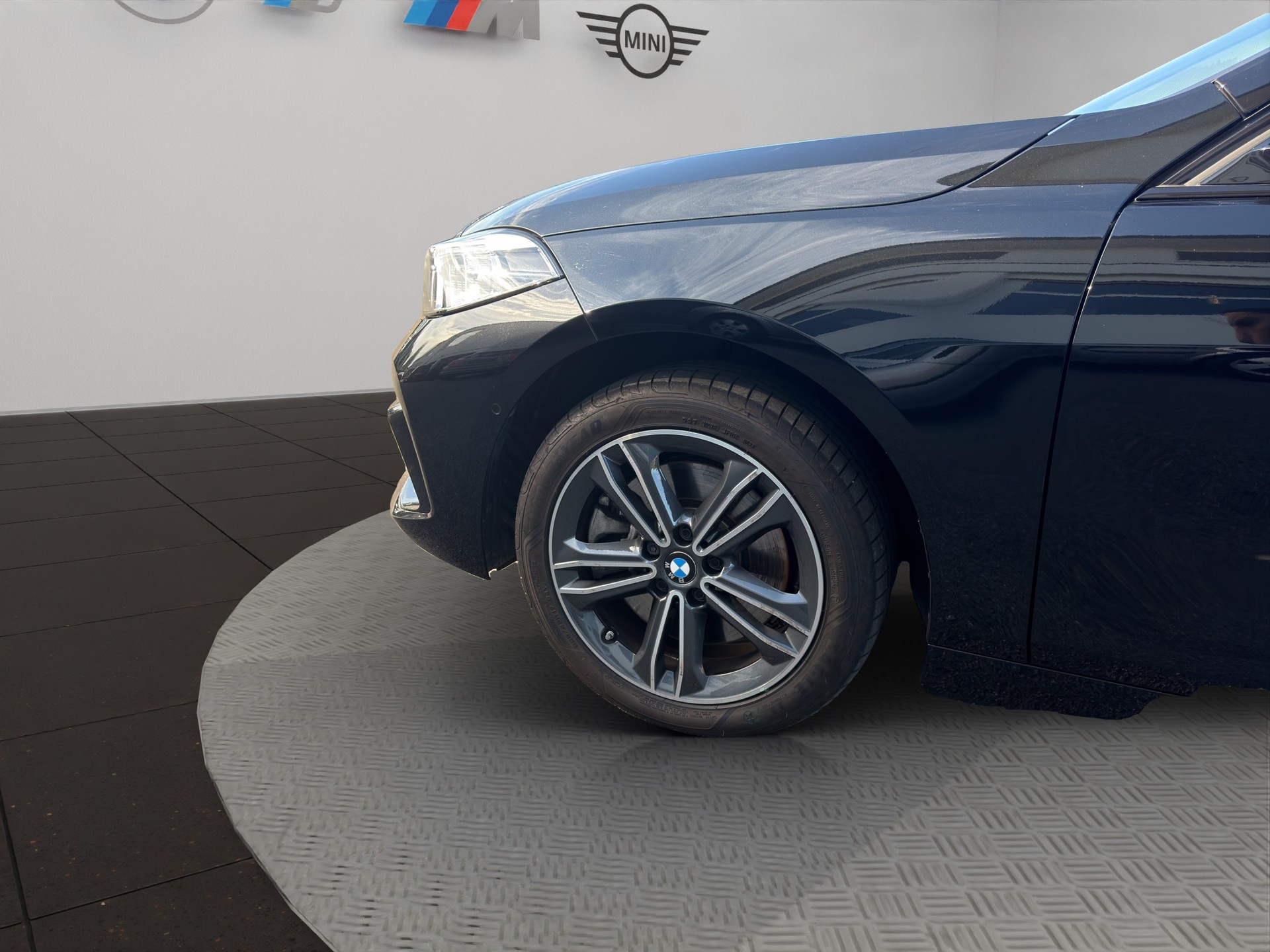 BMW 120d xDrive Steptronic Sport Line-image-8