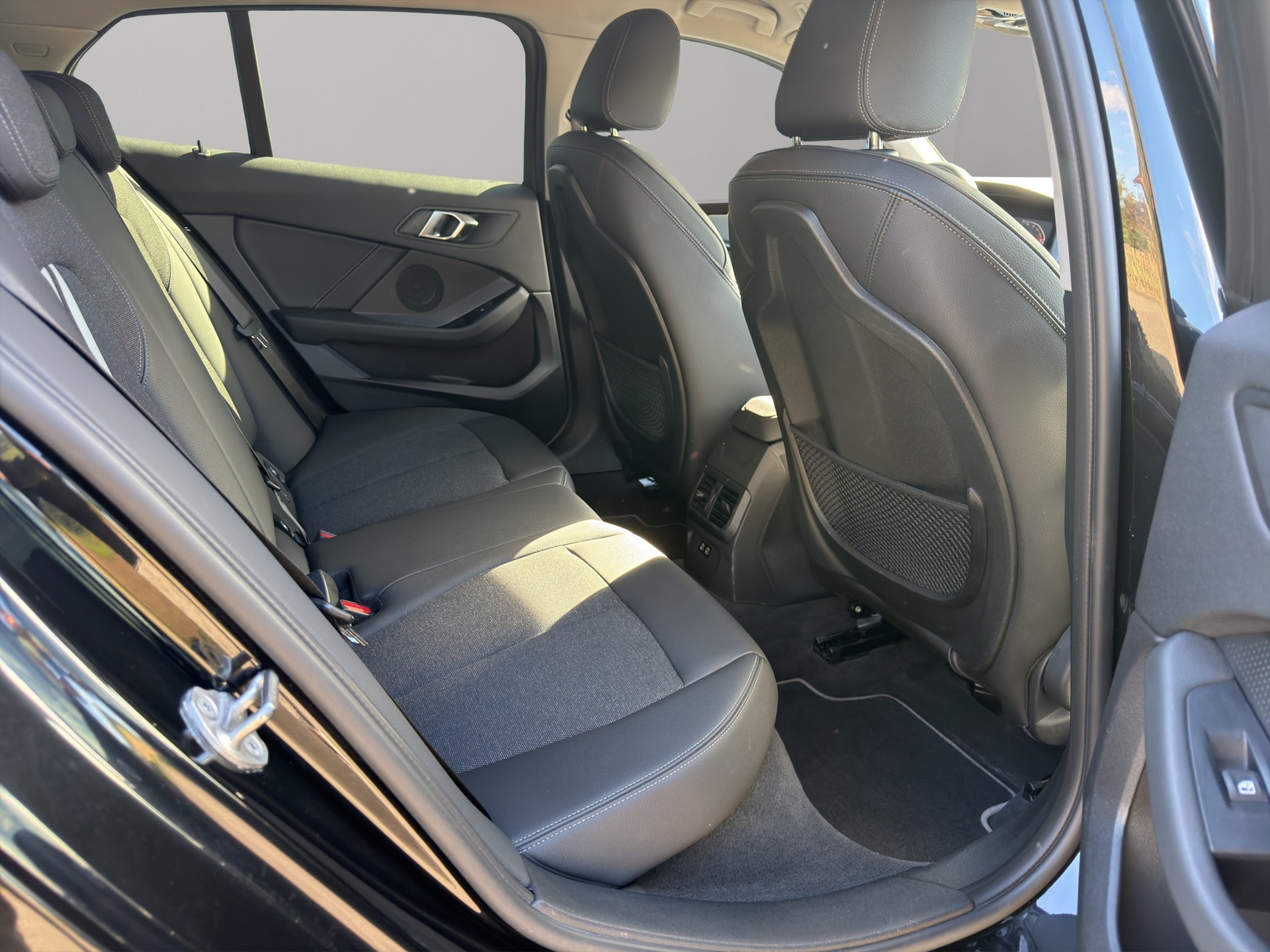 BMW 120d xDrive Steptronic Sport Line-image-17