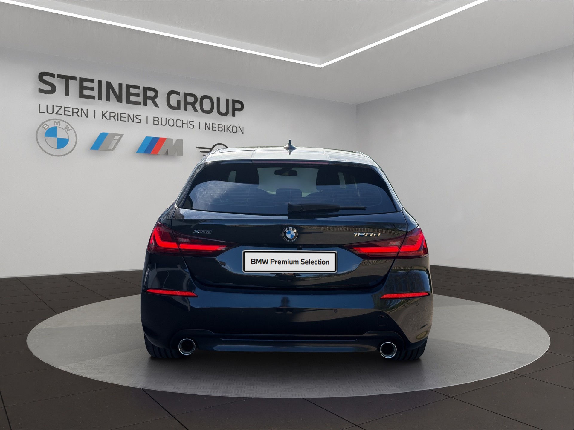 BMW 120d xDrive Steptronic Sport Line-image-5