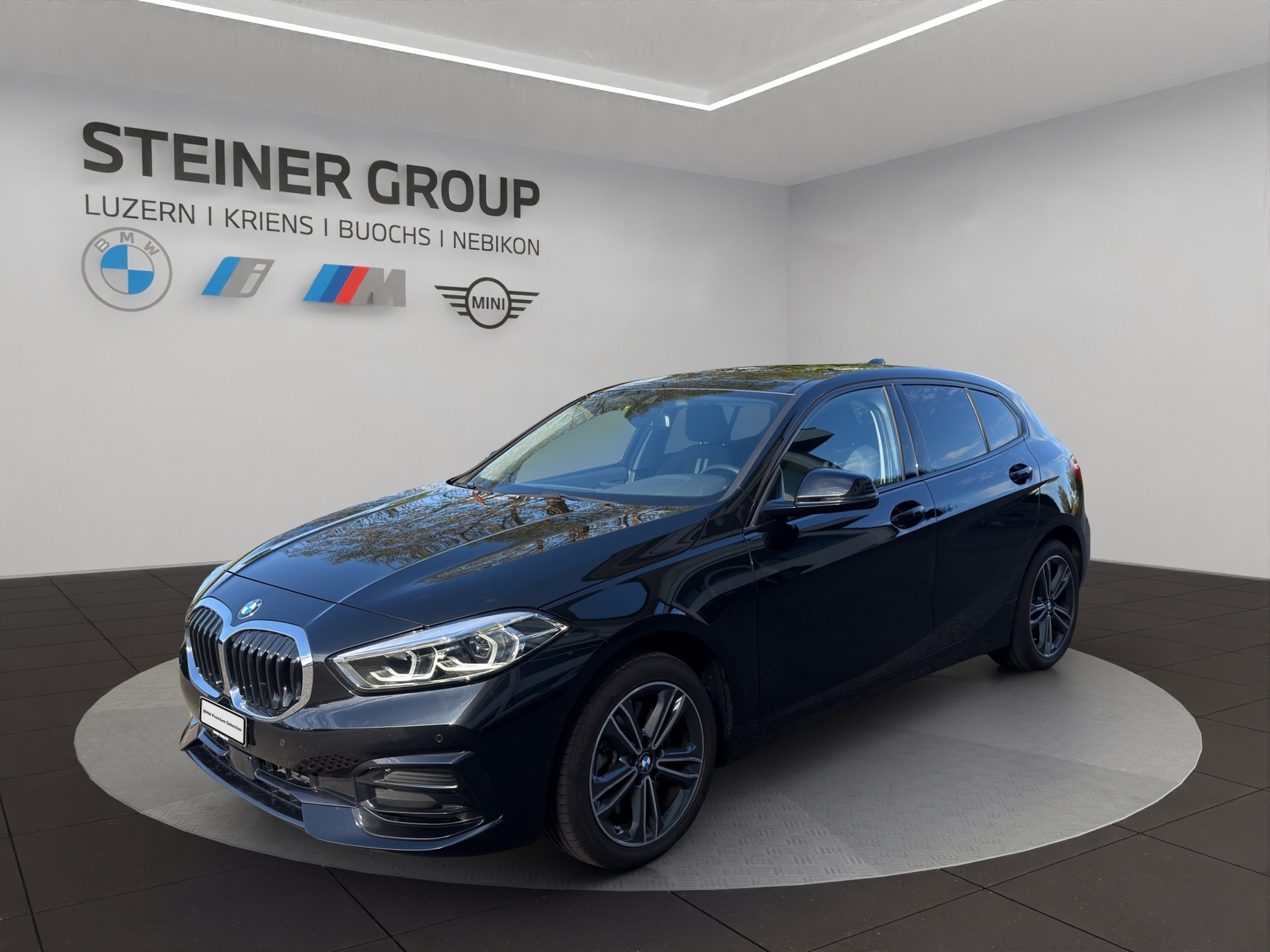 BMW 120d xDrive Steptronic Sport Line-image-0