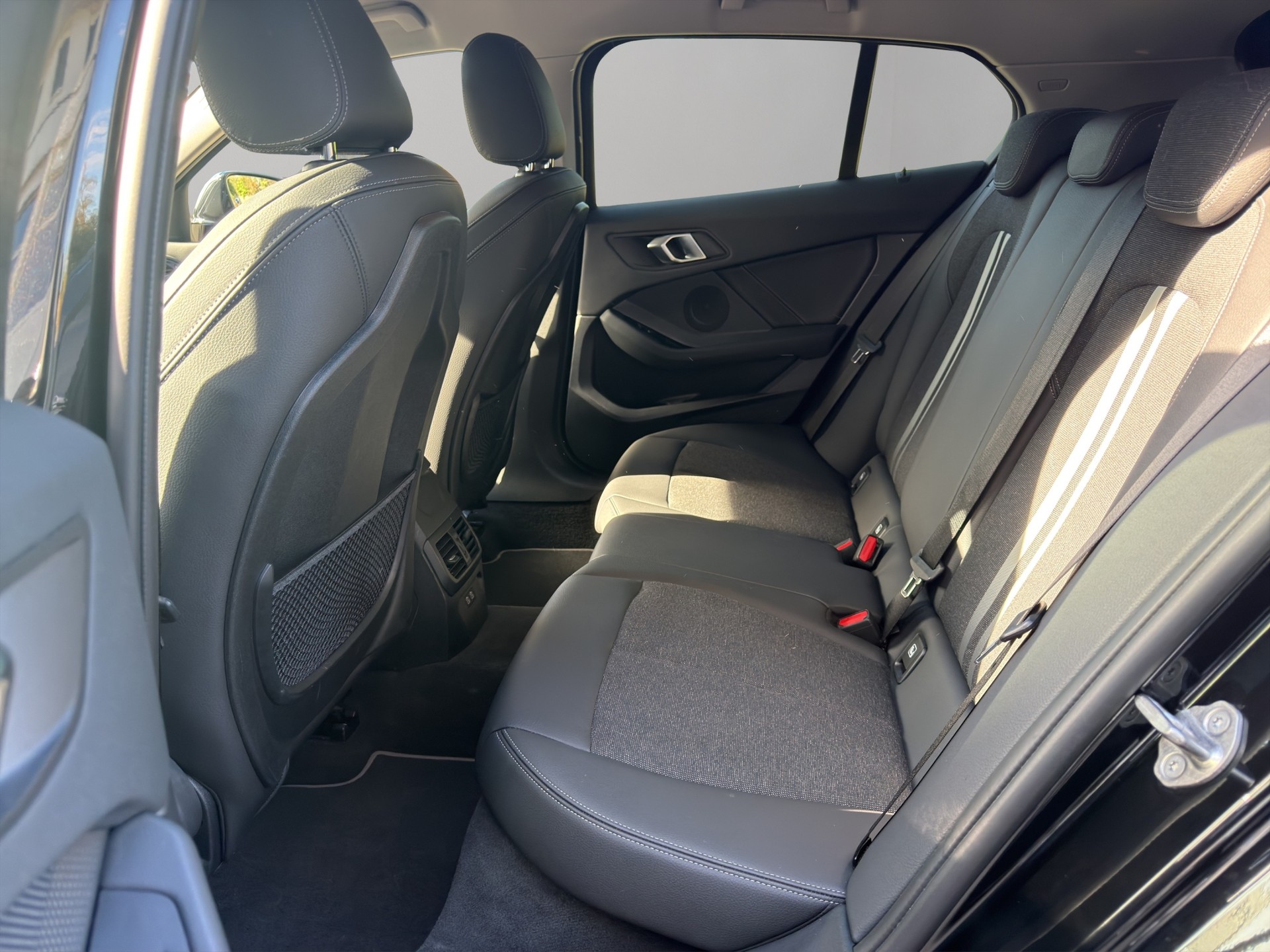 BMW 120d xDrive Steptronic Sport Line-image-16