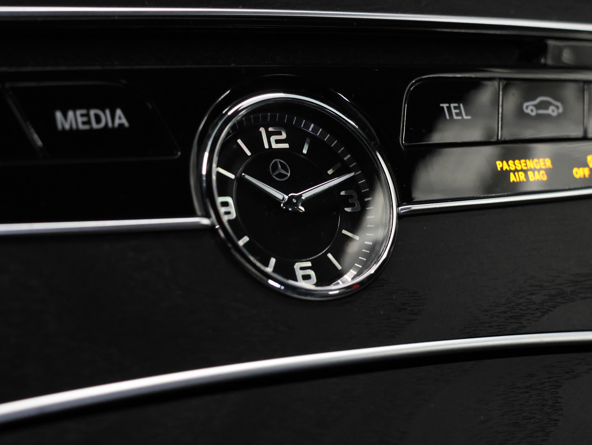 MERCEDES-BENZ C 450 AMG 4Matic 7G-Tronic *DIAMANT-WEISS BRIGHT LACKIERUNG *-image-25