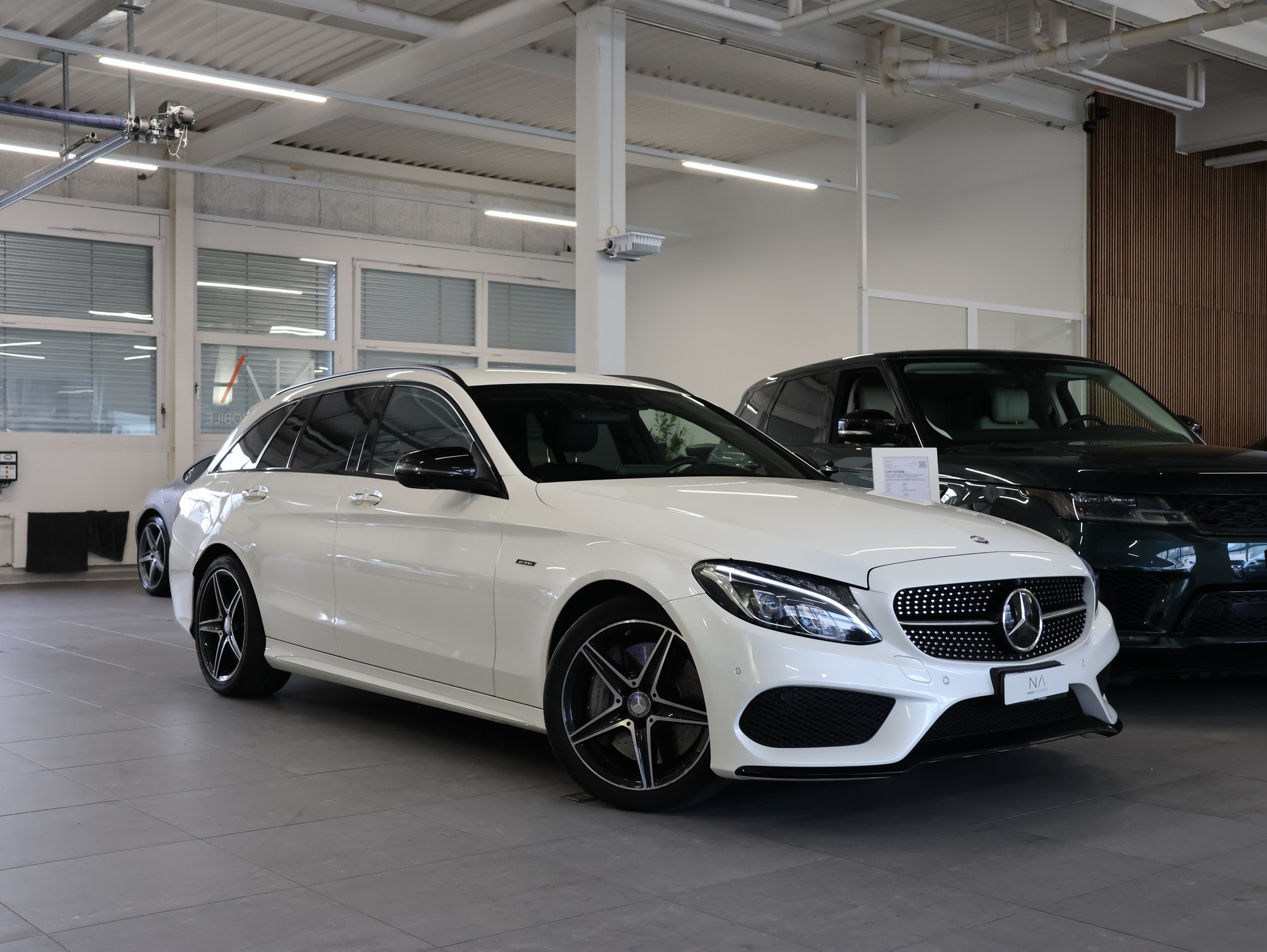 MERCEDES-BENZ C 450 AMG 4Matic 7G-Tronic *DIAMANT-WEISS BRIGHT LACKIERUNG *-image-0