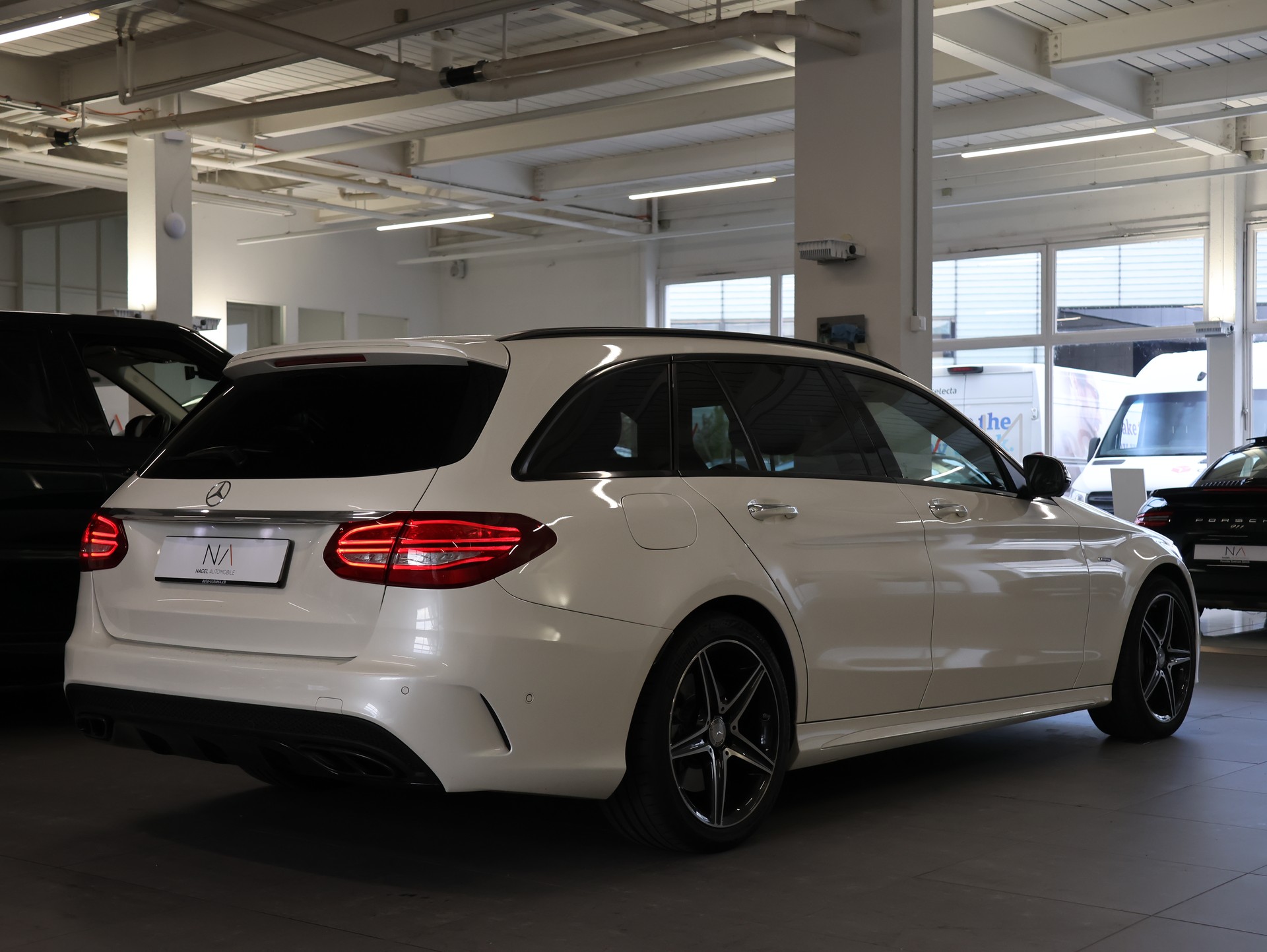 MERCEDES-BENZ C 450 AMG 4Matic 7G-Tronic *DIAMANT-WEISS BRIGHT LACKIERUNG *-image-7