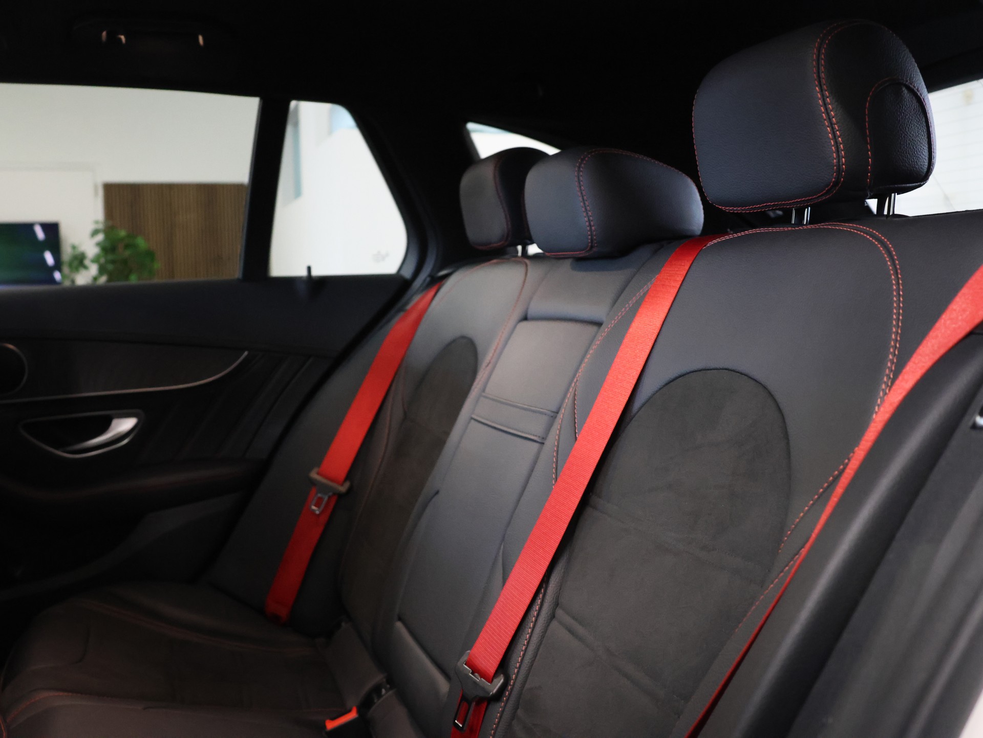 MERCEDES-BENZ C 450 AMG 4Matic 7G-Tronic *DIAMANT-WEISS BRIGHT LACKIERUNG *-image-30