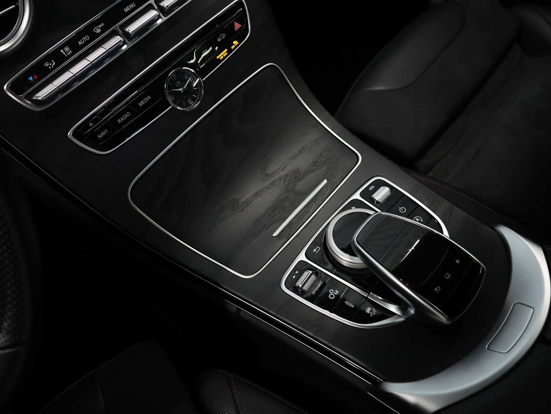 MERCEDES-BENZ C 450 AMG 4Matic 7G-Tronic *DIAMANT-WEISS BRIGHT LACKIERUNG *-image-24