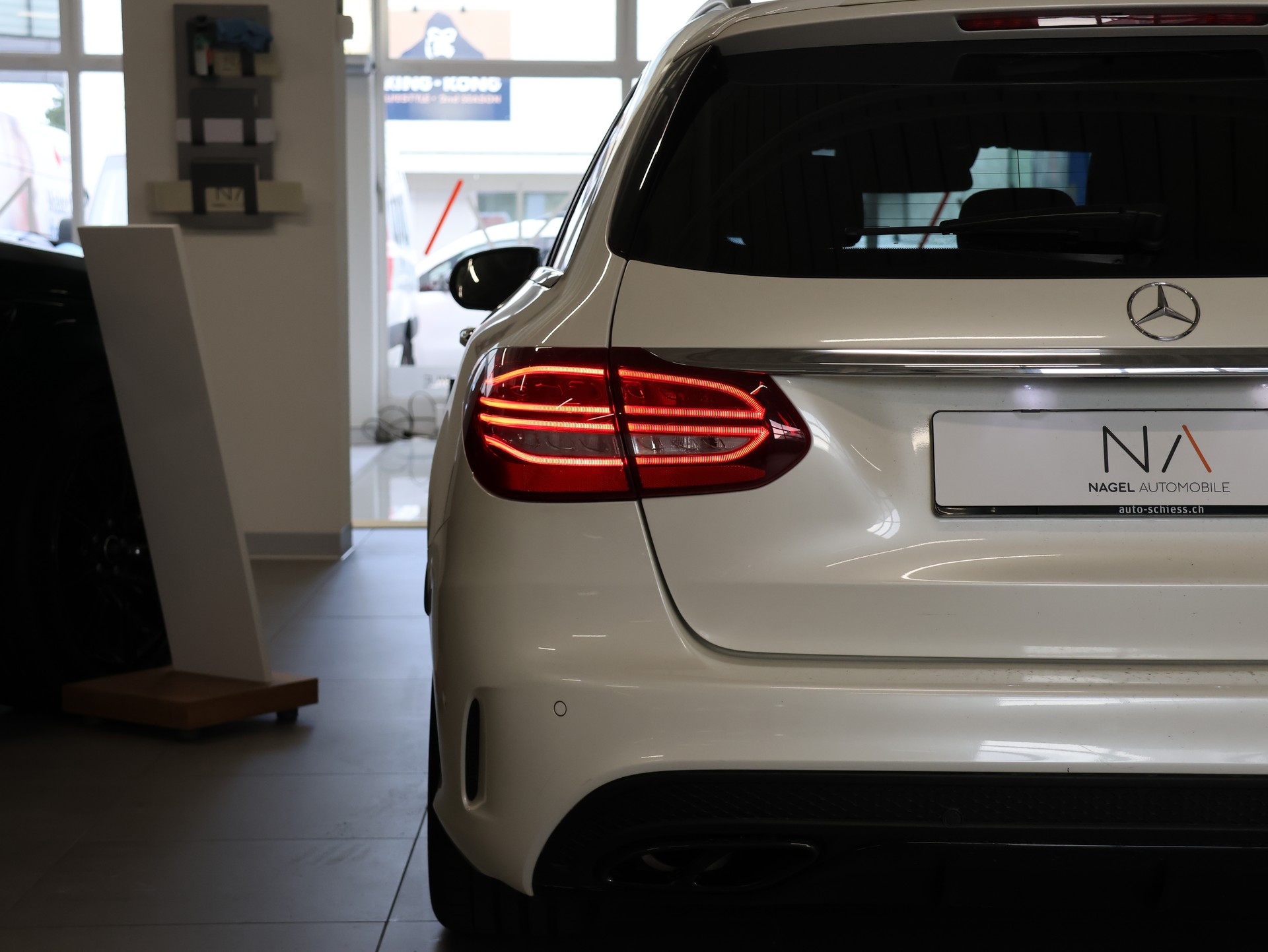 MERCEDES-BENZ C 450 AMG 4Matic 7G-Tronic *DIAMANT-WEISS BRIGHT LACKIERUNG *-image-5