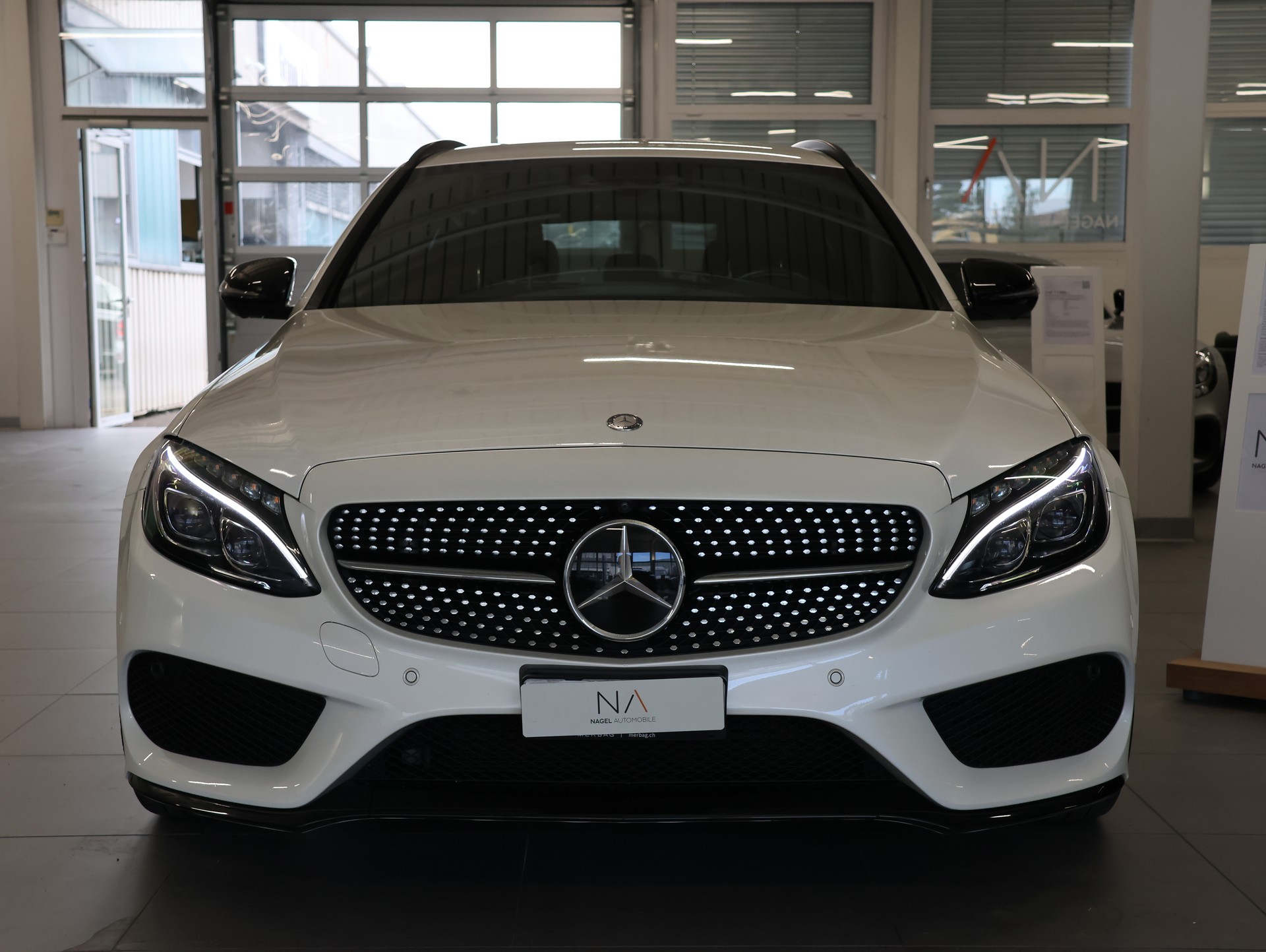 MERCEDES-BENZ C 450 AMG 4Matic 7G-Tronic *DIAMANT-WEISS BRIGHT LACKIERUNG *-image-2