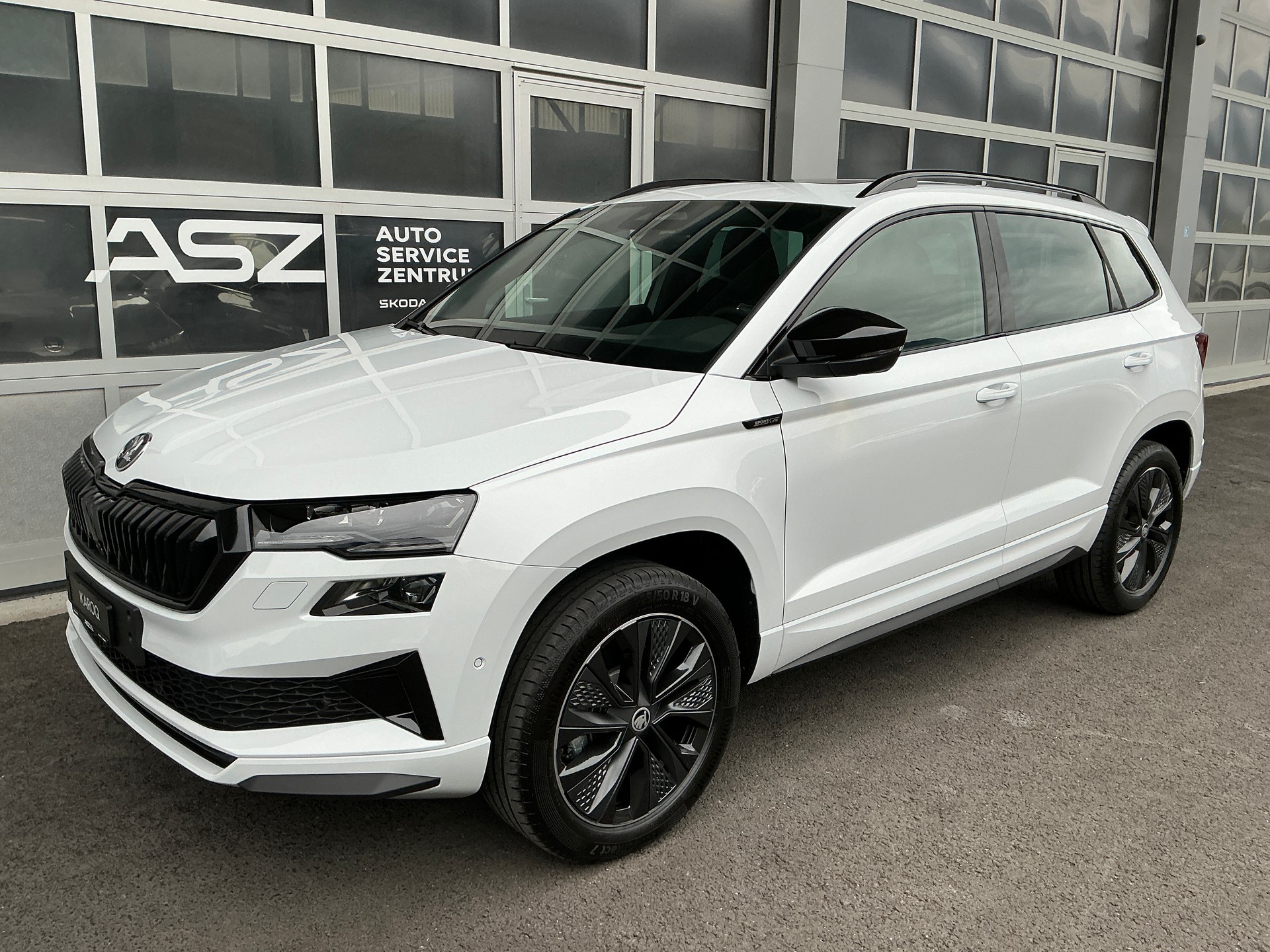 SKODA Karoq 2.0 TSI SportLine 4x4 DSG-image-0
