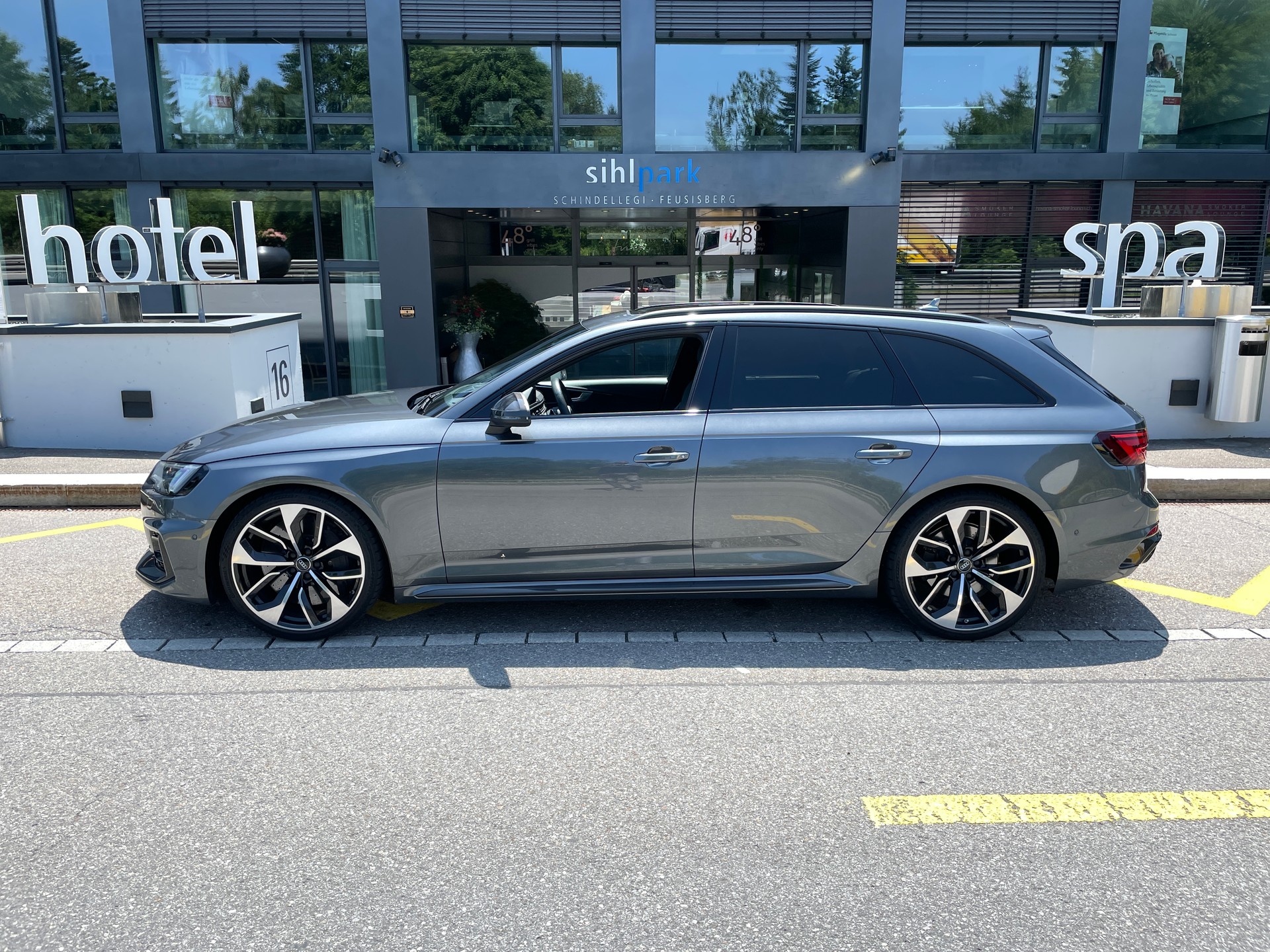 AUDI RS4 Avant 2.9 TFSI quattro tiptronic-image-7