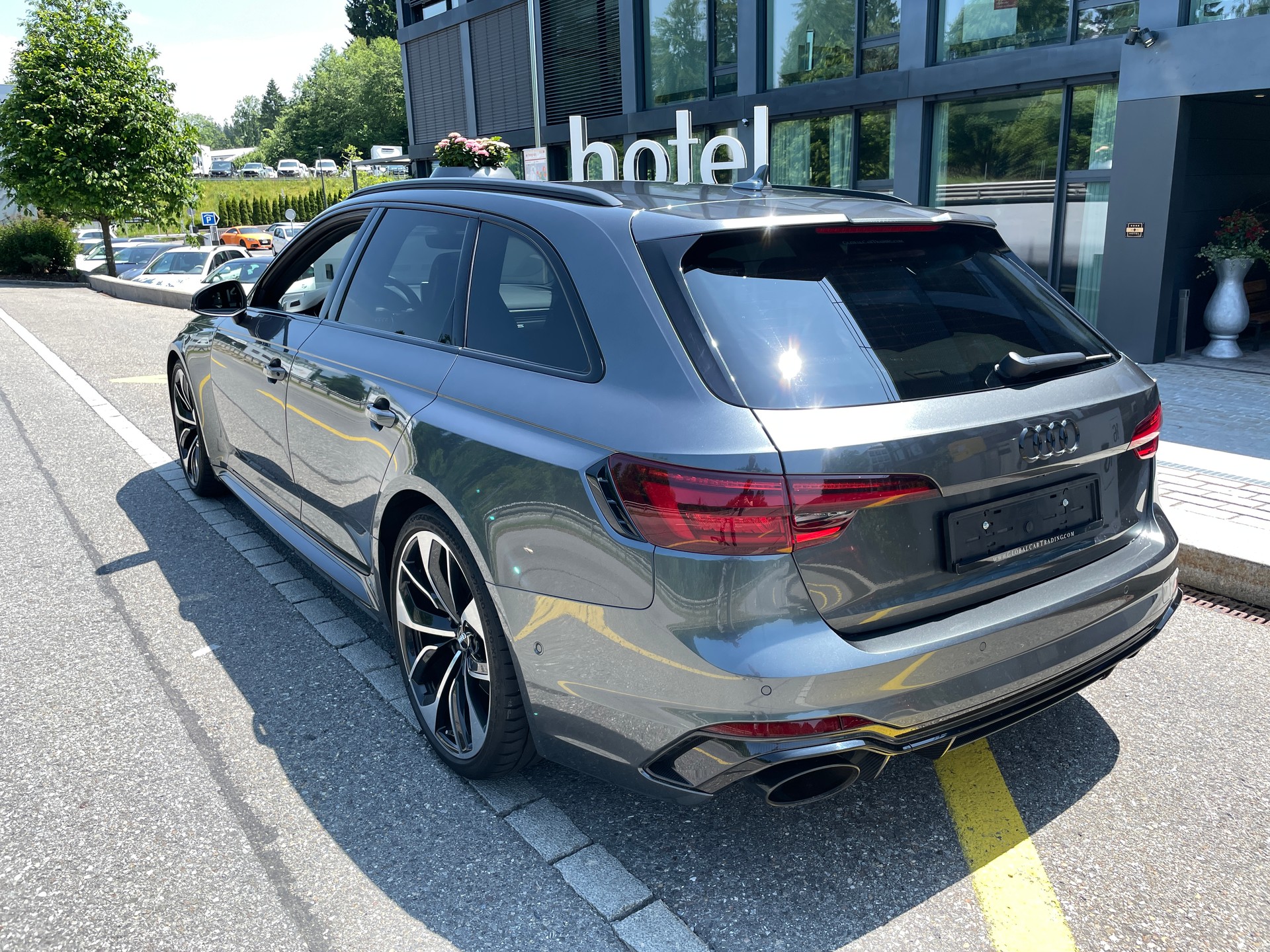 AUDI RS4 Avant 2.9 TFSI quattro tiptronic-image-6