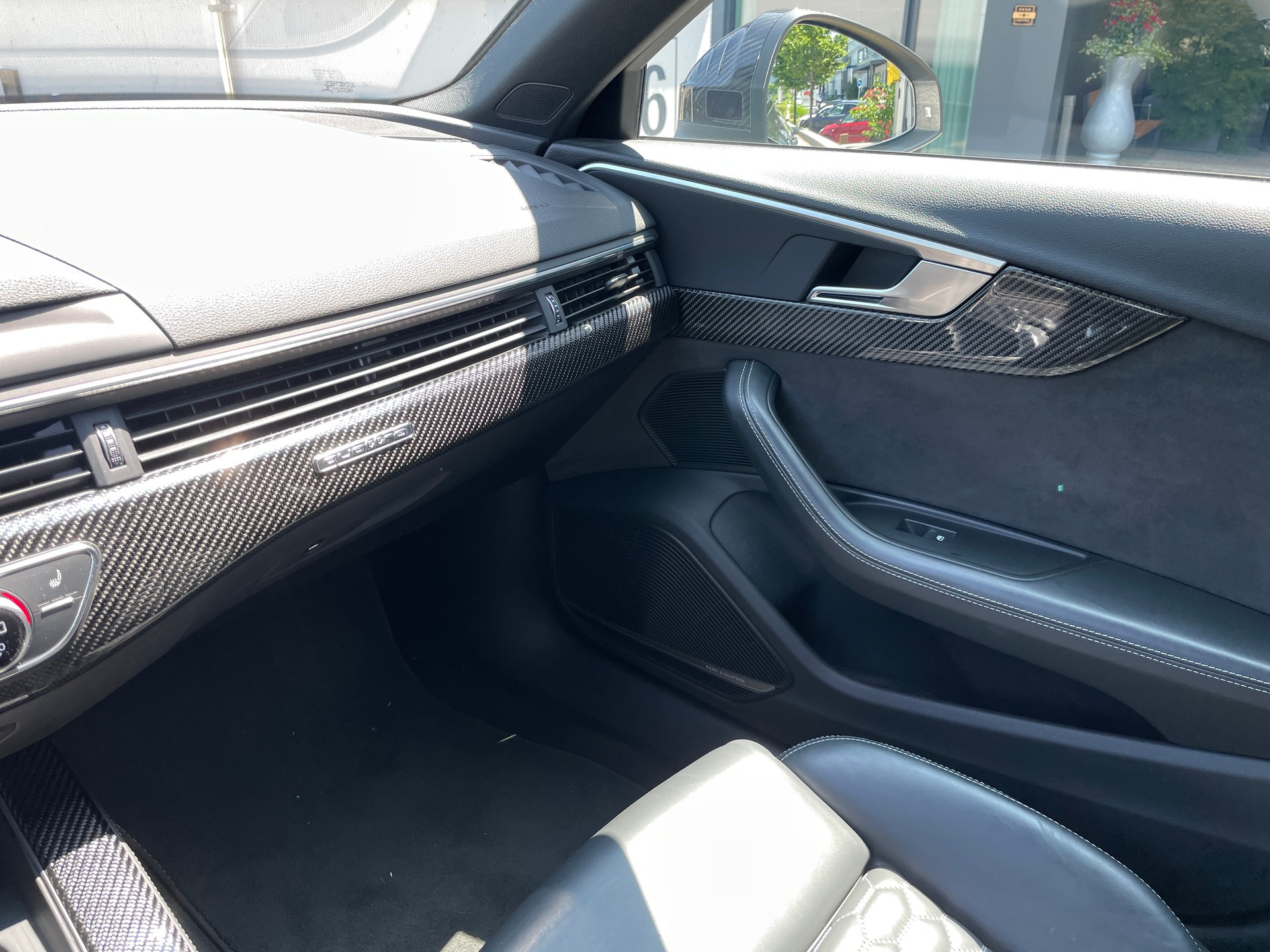 AUDI RS4 Avant 2.9 TFSI quattro tiptronic-image-16