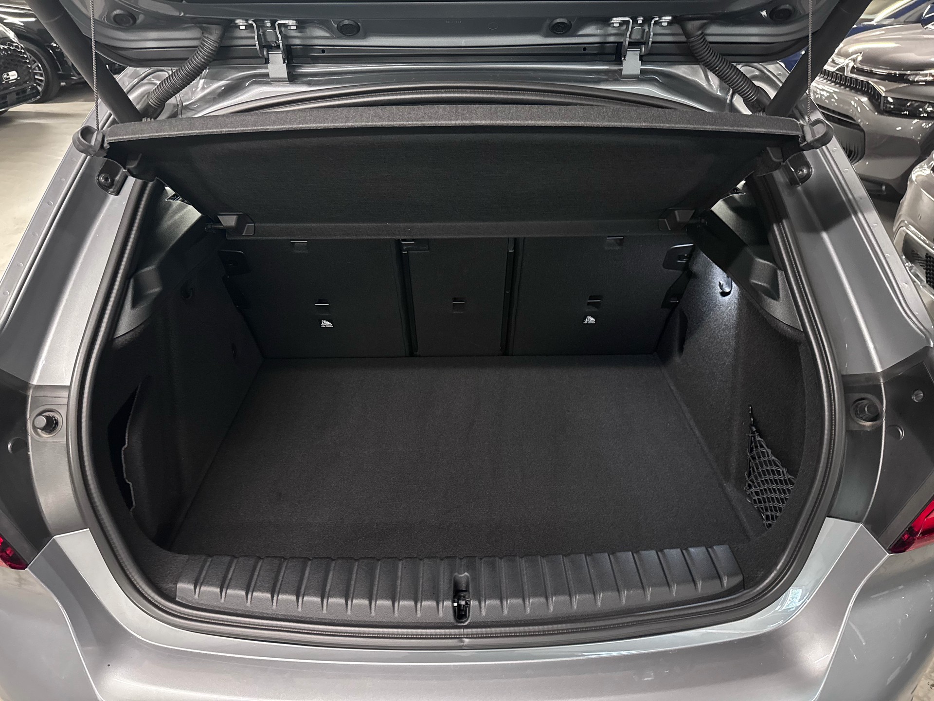 BMW M135i xDrive Steptronic-image-12