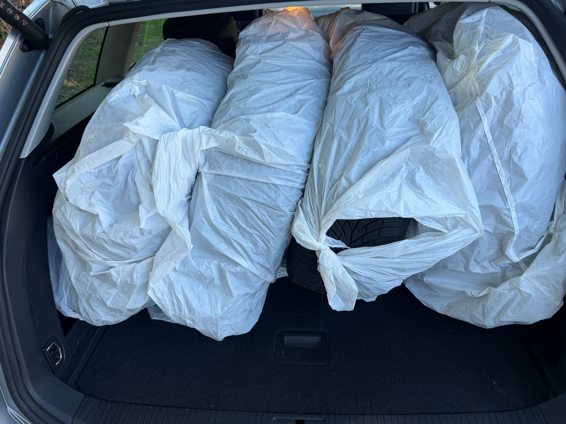 VW Passat 2.0 TDI BMT Elegance 4Motion DSG-image-18
