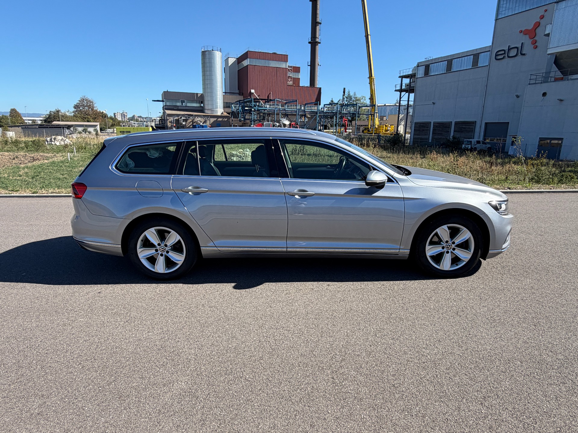 VW Passat 2.0 TDI BMT Elegance 4Motion DSG-image-9