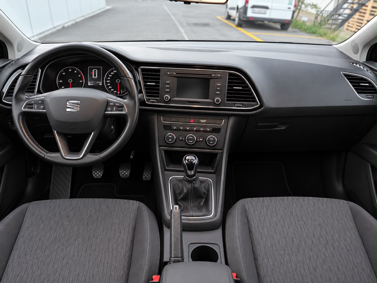 SEAT Leon ST 1.4 TSI FR-image-9