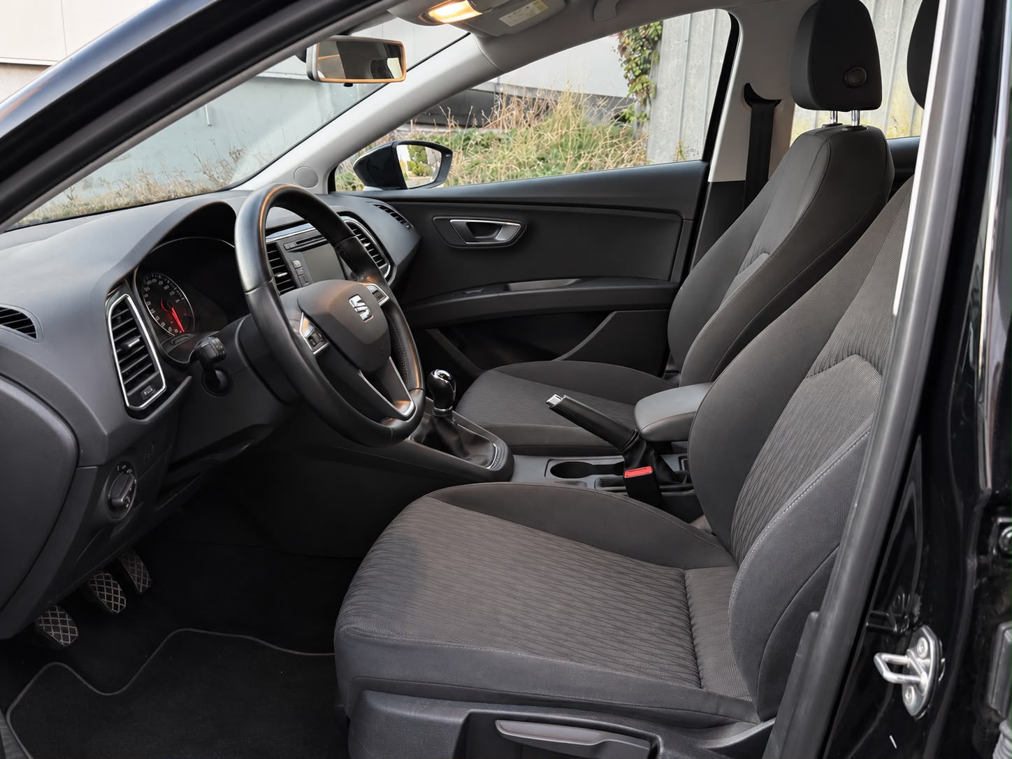 SEAT Leon ST 1.4 TSI FR-image-14