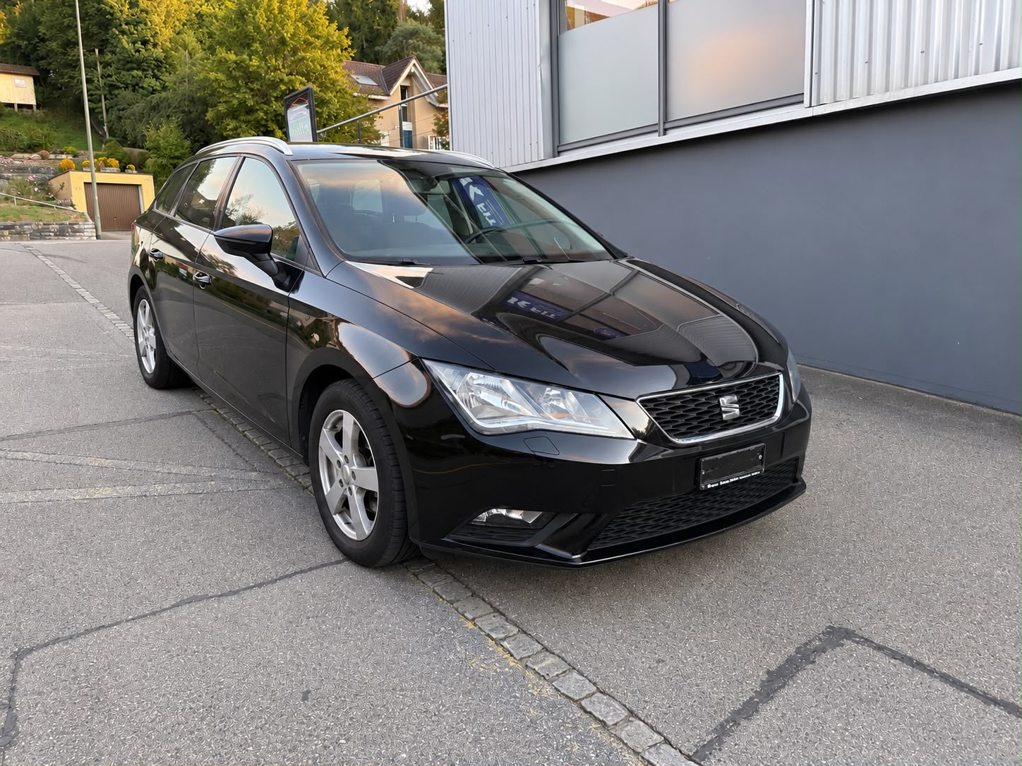 Car photo