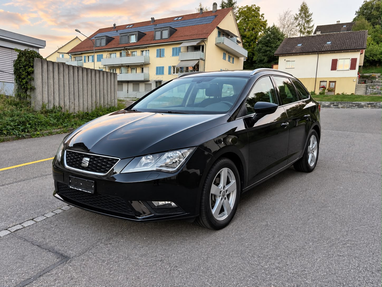 SEAT Leon ST 1.4 TSI FR-image-1