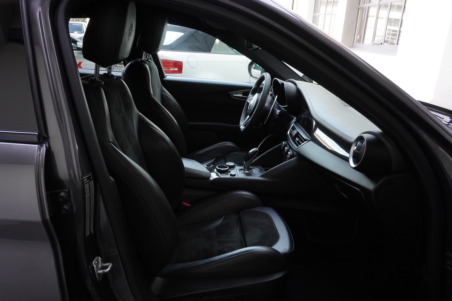 ALFA ROMEO Giulia 2.0 Veloce Q4 Automatic-image-13