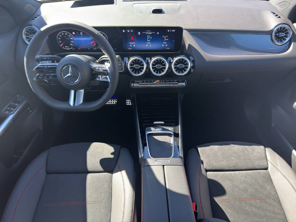 MERCEDES-BENZ GLA 250 Swiss Star-image-13
