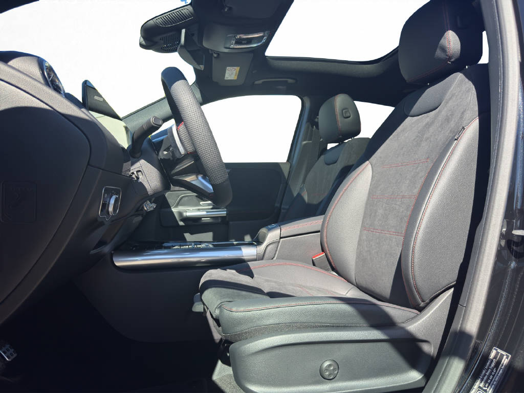 MERCEDES-BENZ GLA 250 Swiss Star-image-10