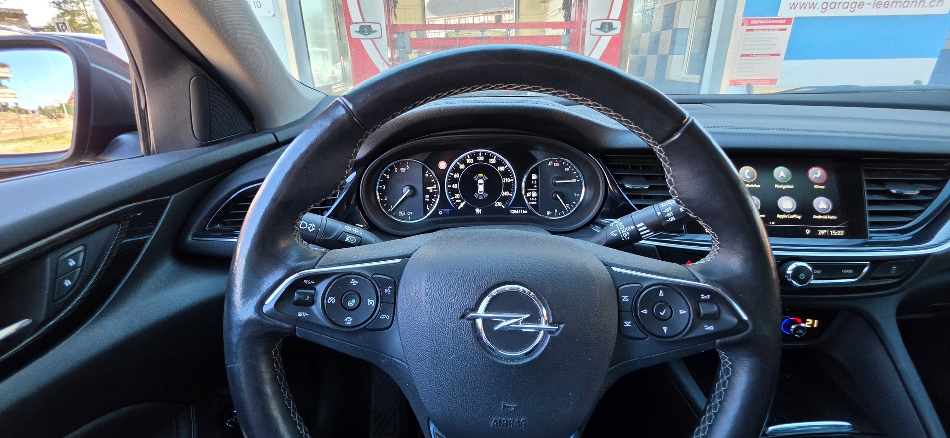 OPEL Insignia 2.0 BiDTI Sports Tourer Excellence 4WD Auto-image-19