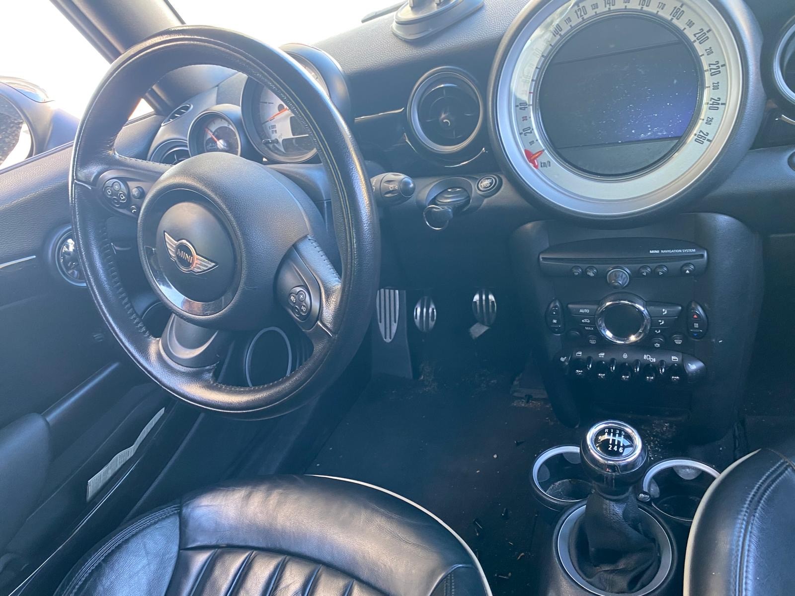 MINI Cooper S Cabriolet-image-7