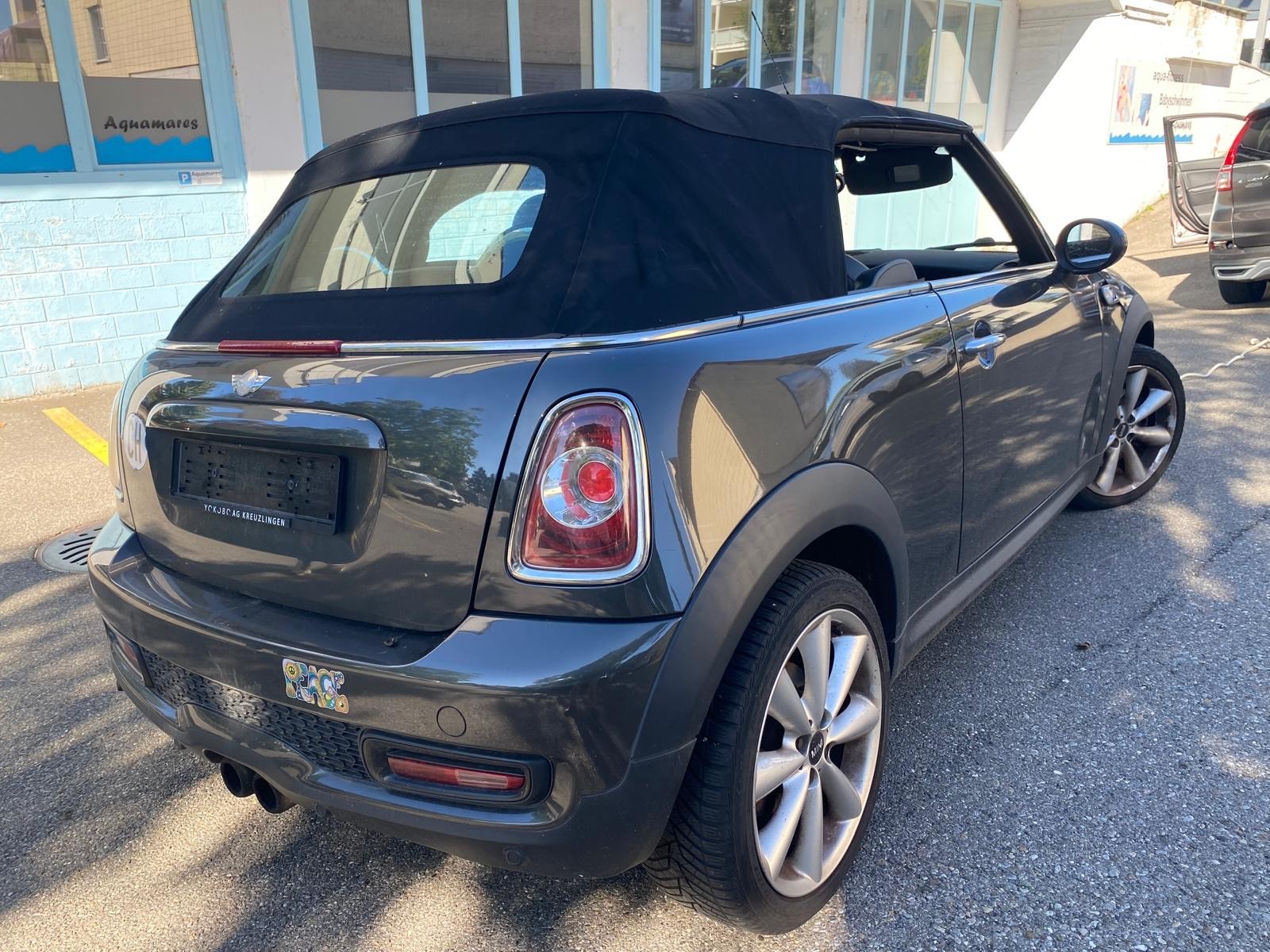 MINI Cooper S Cabriolet-image-3