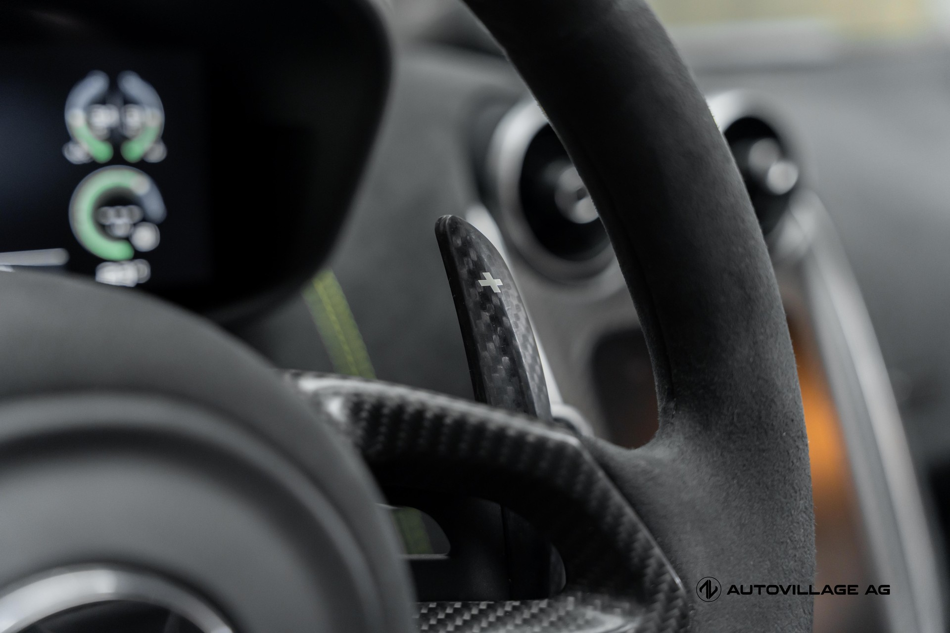 McLAREN 570S Spider 3.8 V8 SSG-image-17