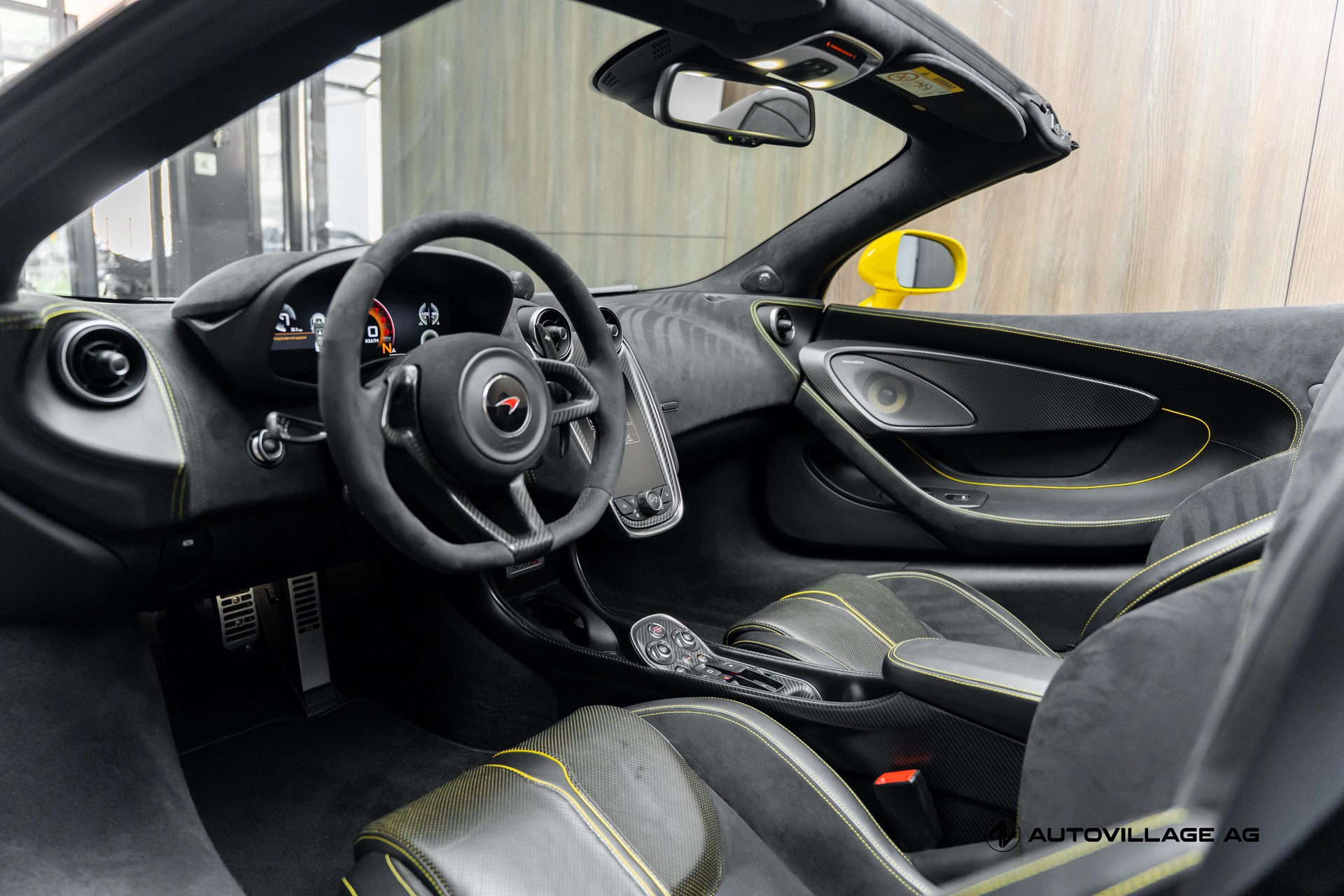 McLAREN 570S Spider 3.8 V8 SSG-image-3