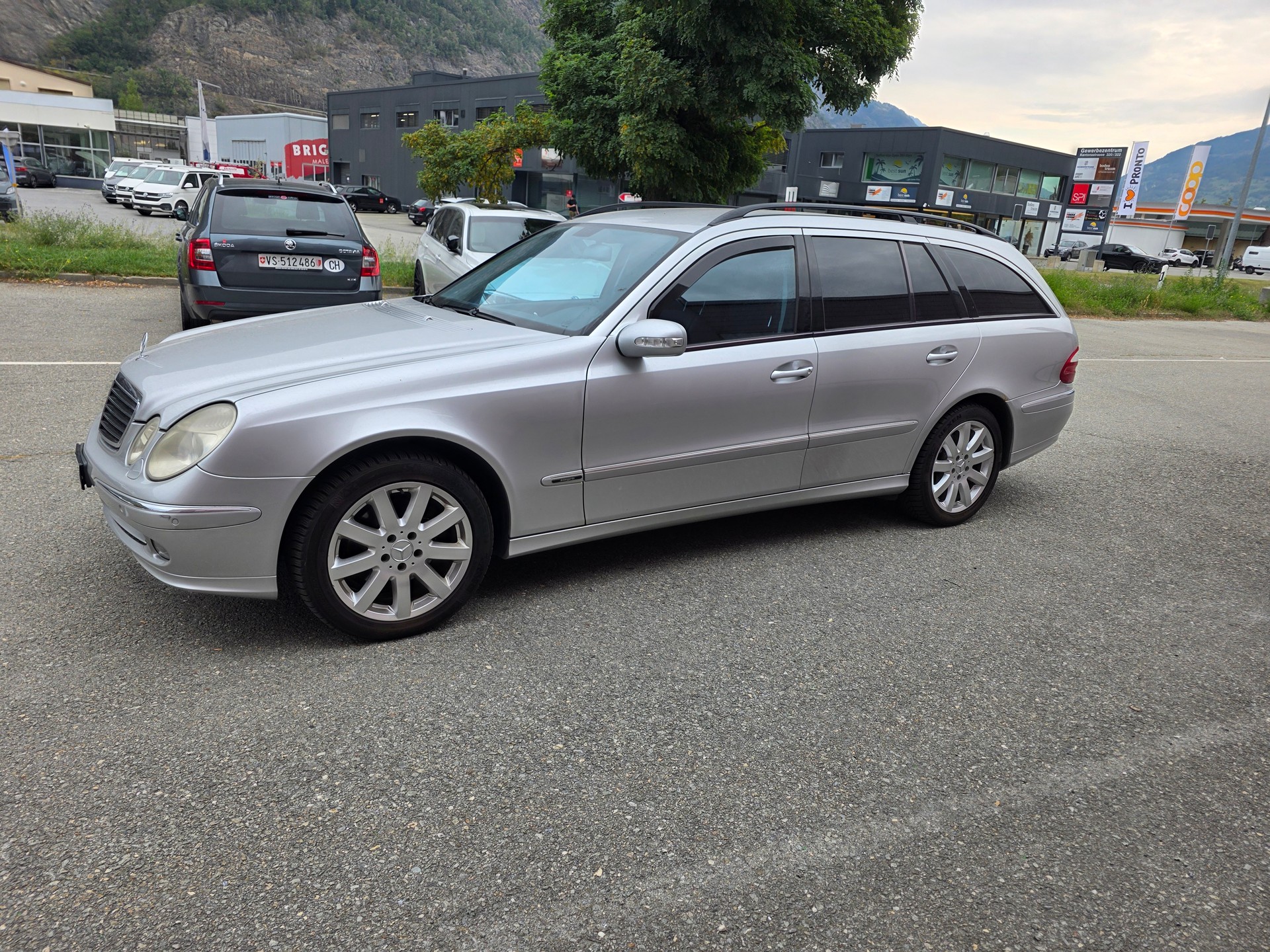 MERCEDES-BENZ E 320 Classic 4Matic Automatic-image-4