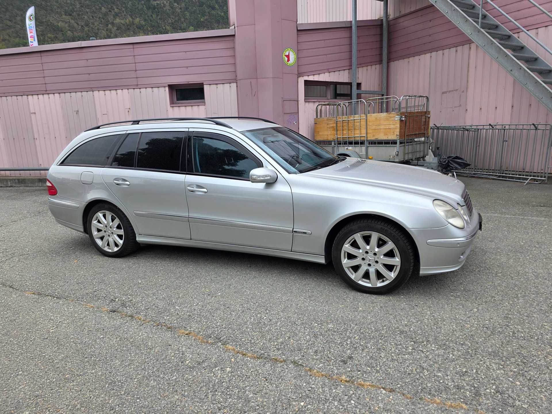 MERCEDES-BENZ E 320 Classic 4Matic Automatic-image-3